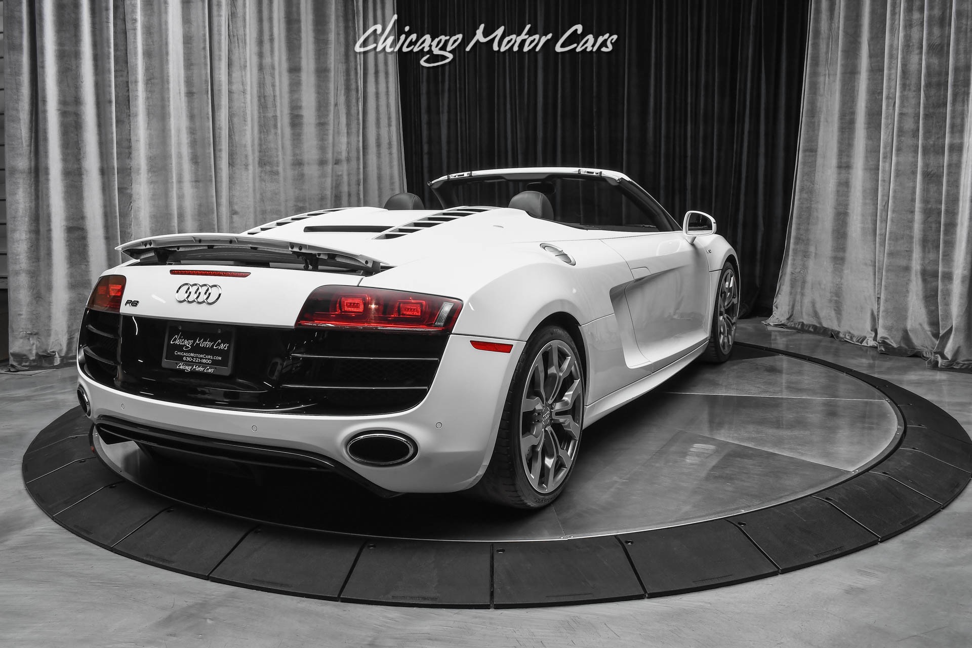 Used-2011-Audi-R8-52L-V10-Quattro-Spyder-Y-Design-Wheels-R-Tronic-Transmission