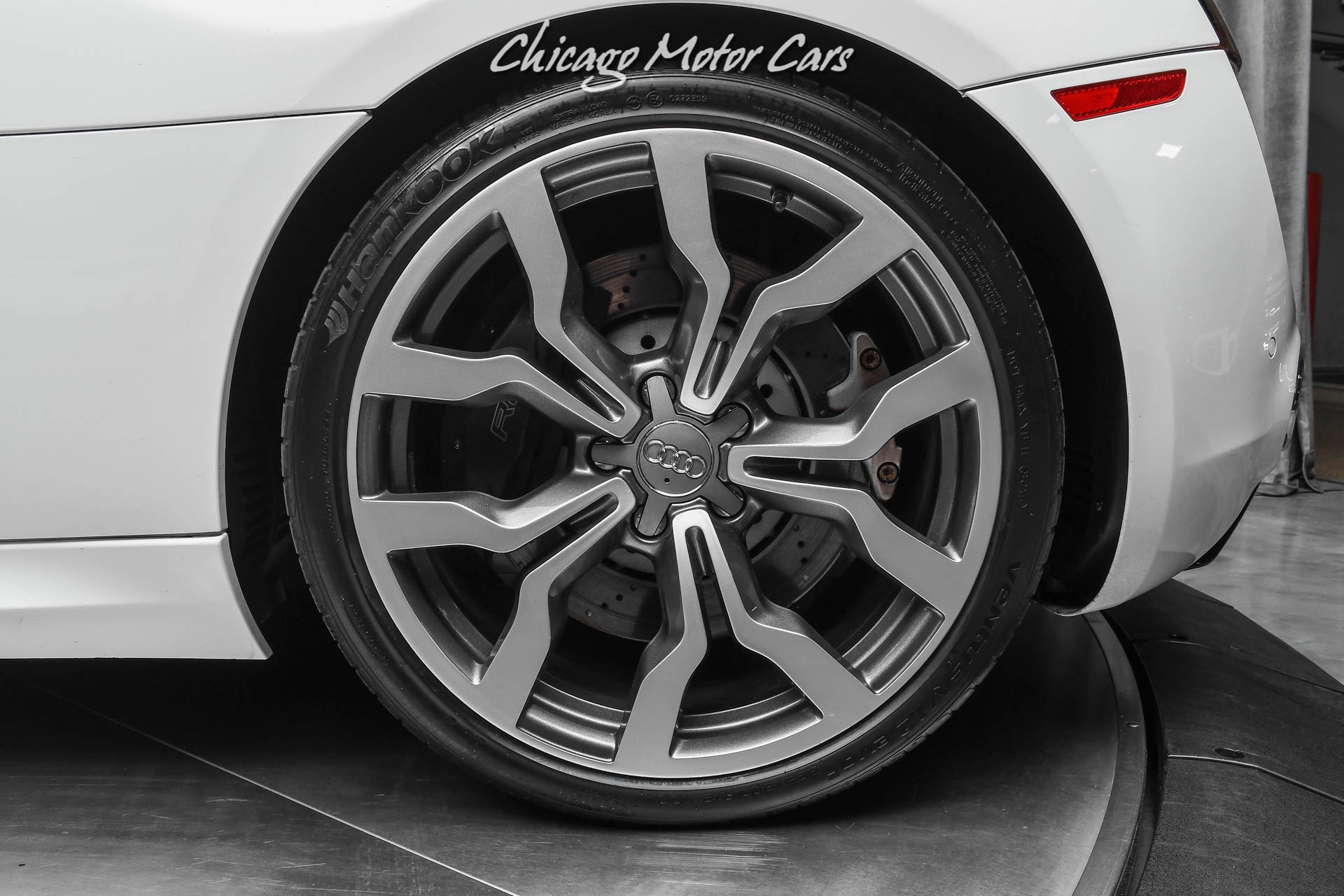 Used-2011-Audi-R8-52L-V10-Quattro-Spyder-Y-Design-Wheels-R-Tronic-Transmission