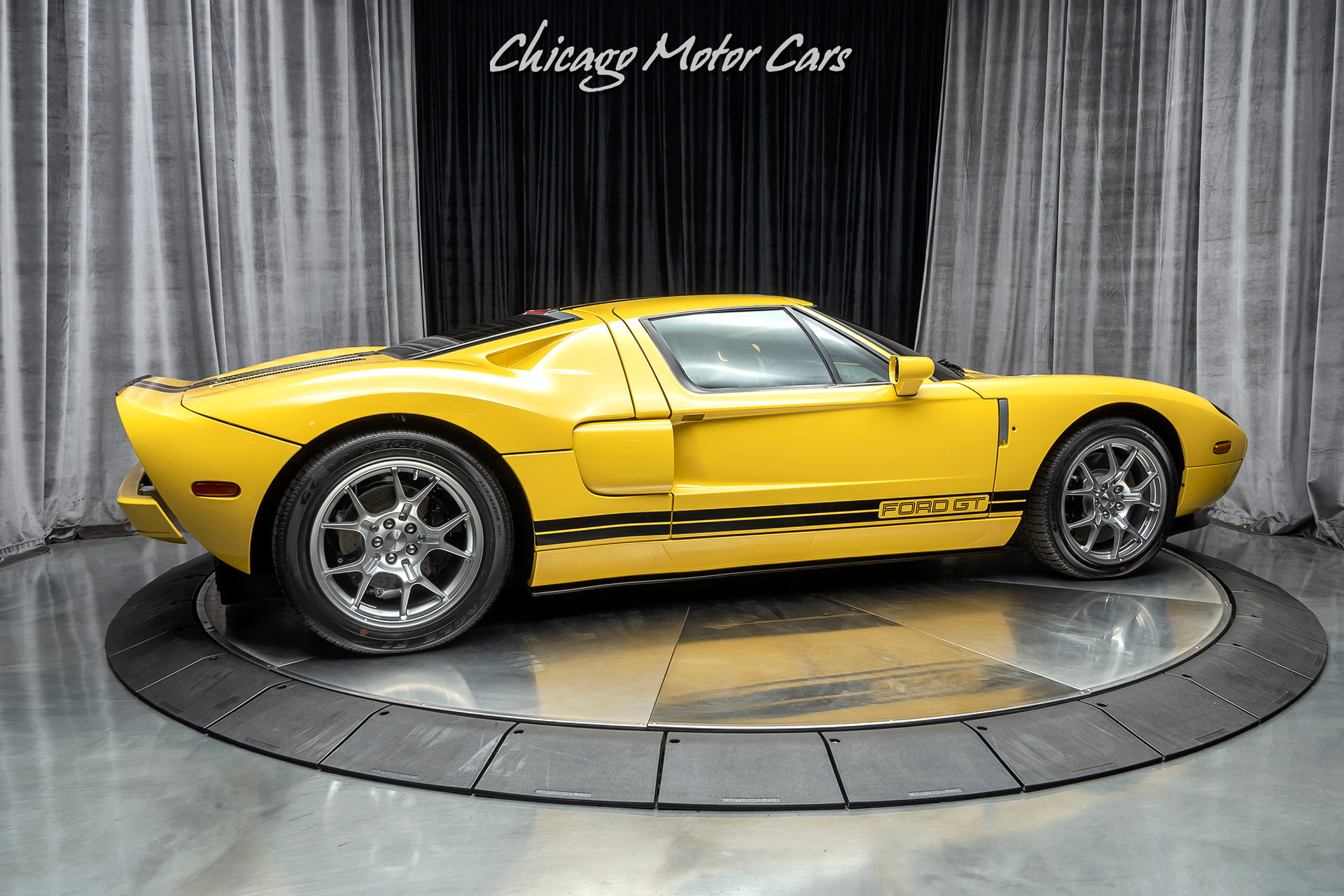 Used-2006-Ford-GT-Only-523-Miles-All-4-Options-Collection-Quality-Super-RARE-in-Yellow