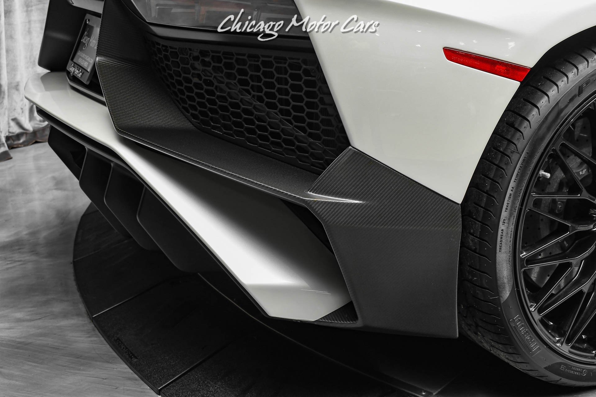 Used-2017-Lamborghini-Aventador-LP750-4-SV-584kMSRP-Upgraded-Exhaust-Balloon-White-Pearl