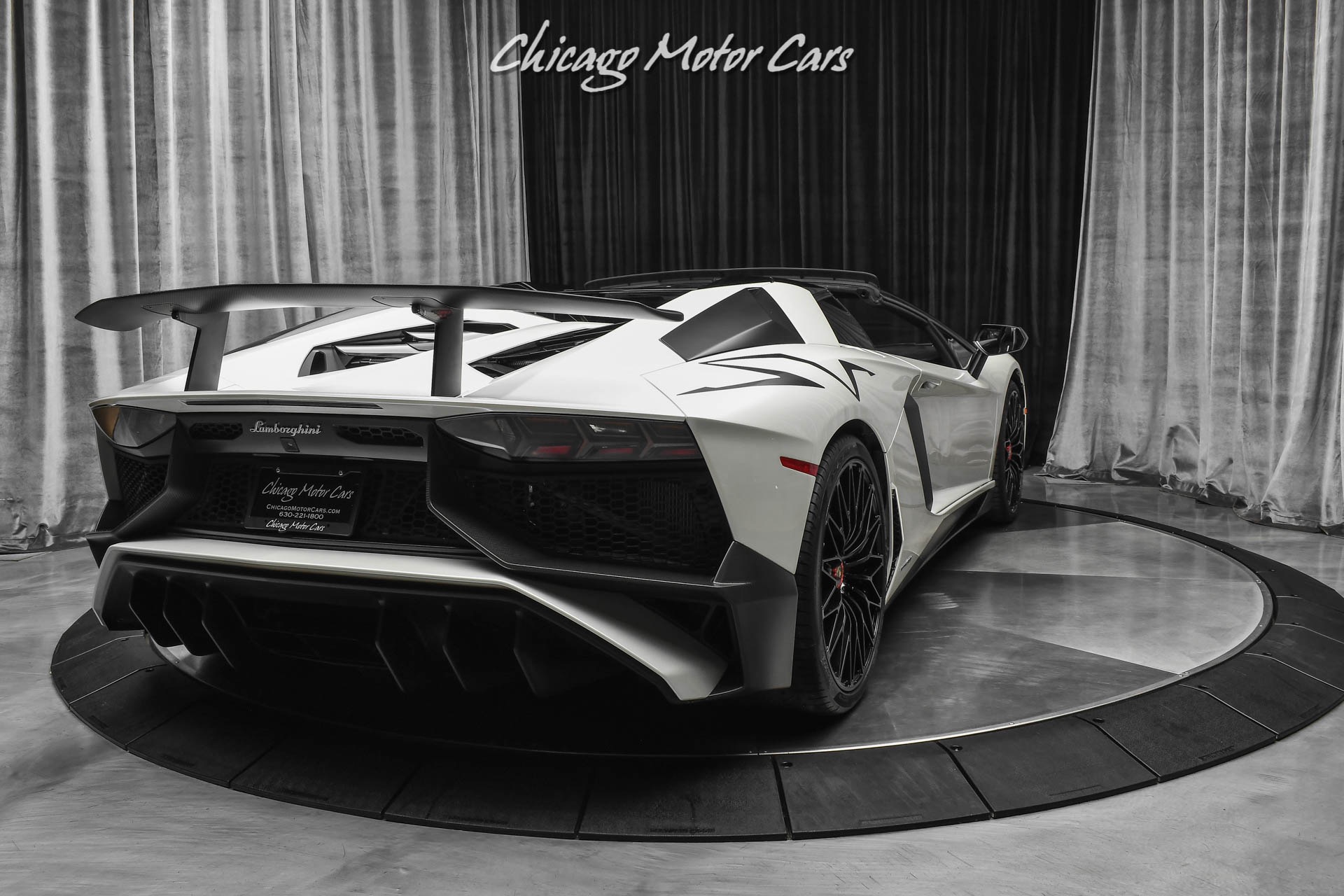 Used-2017-Lamborghini-Aventador-LP750-4-SV-584kMSRP-Upgraded-Exhaust-Balloon-White-Pearl