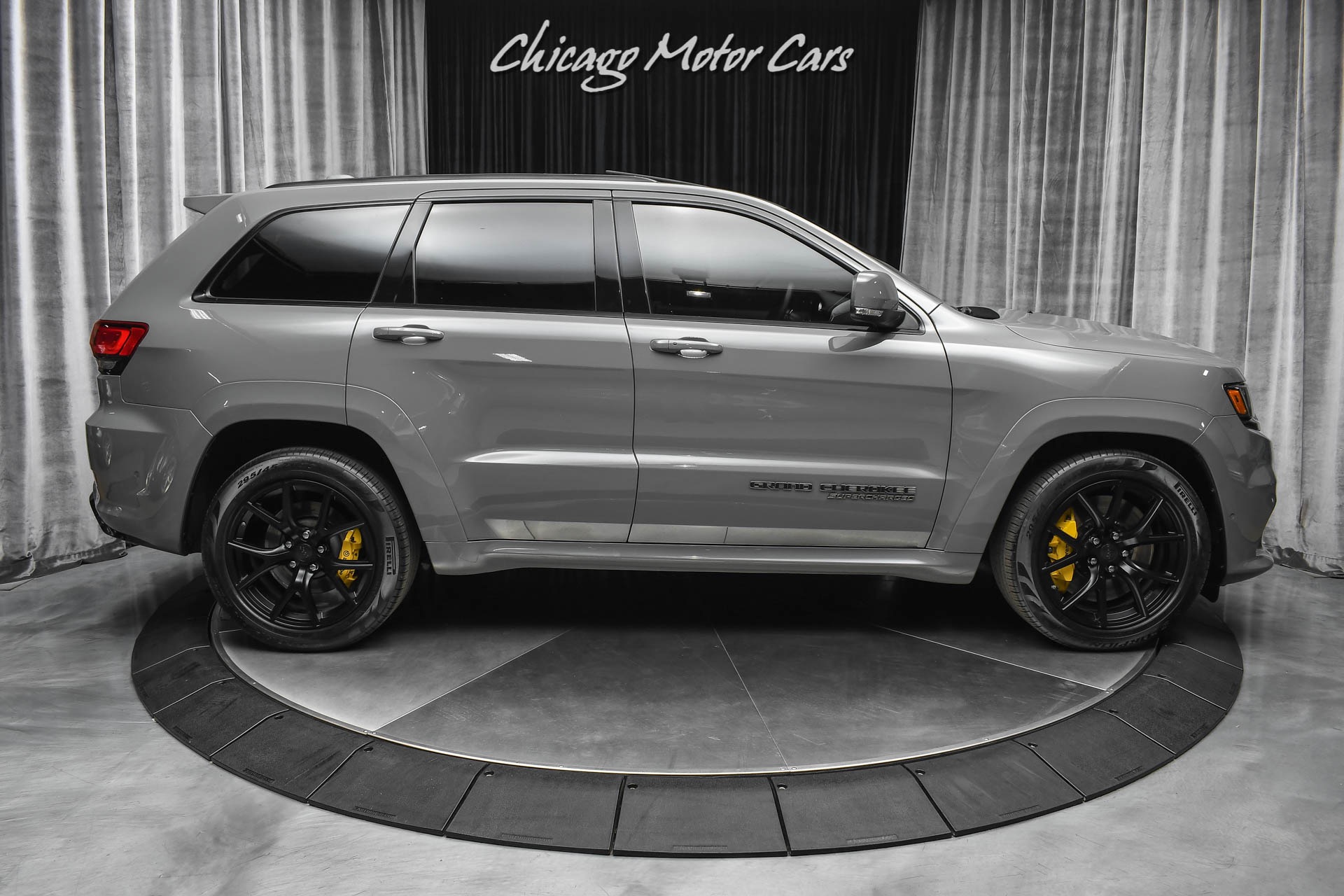 Used-2019-Jeep-Grand-Cherokee-Trackhawk-707-Horsepower-Sting-Gray-Panoramic-Roof