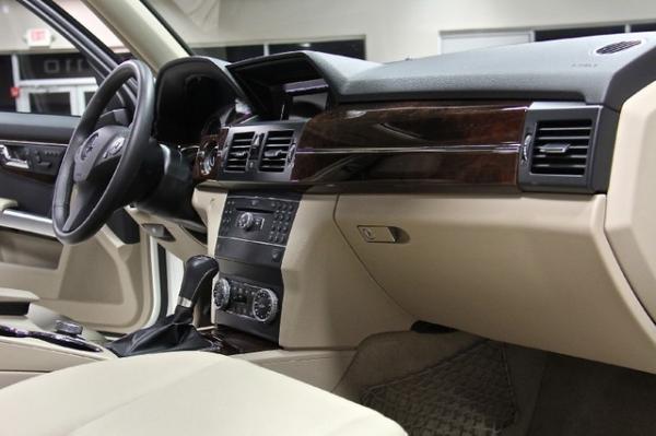 New-2011-Mercedes-Benz-GLK350-4-MATIC