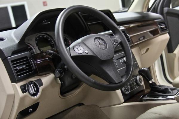 New-2011-Mercedes-Benz-GLK350-4-MATIC