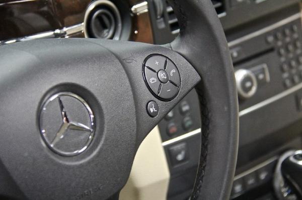 New-2011-Mercedes-Benz-GLK350-4-MATIC