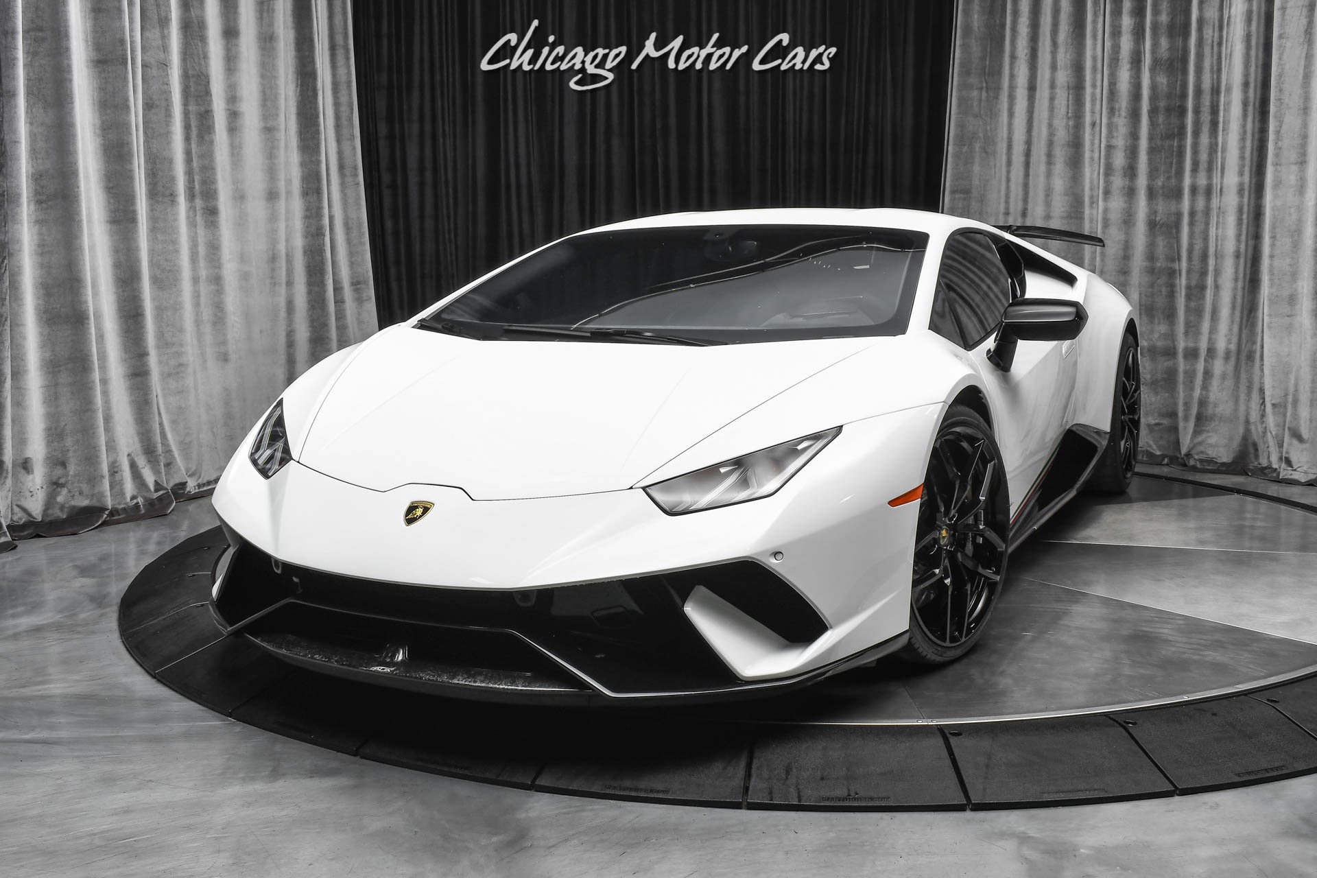 Used-2018-Lamborghini-Huracan-LP640-4-Performante-Carbon-Bucket-Seats-Lift-System-Laser-Engraved-Package