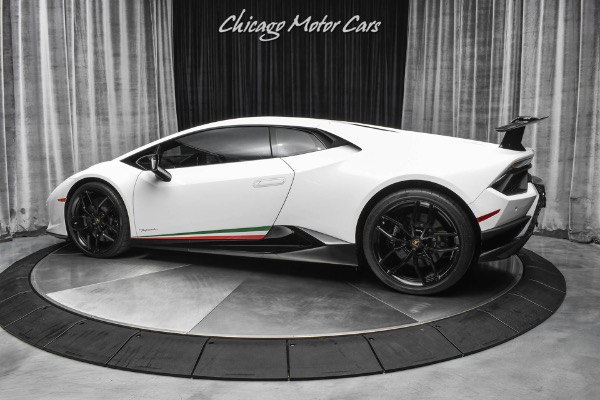 Used 2018 Lamborghini Huracan LP640-4 Performante Carbon Bucket Seats Lift System! Laser Engraved Package for sale Sold at Chicago Motor Cars in West Chicago IL 60185 3