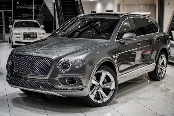 Used 2017 Bentley Bentayga W12 22 INCH POLISHED 5 SPOKE WHEELS! TOURING SPECIFICATION! PICNIC TABLES! for sale Sold at Chicago Motor Cars in West Chicago IL 60185 4