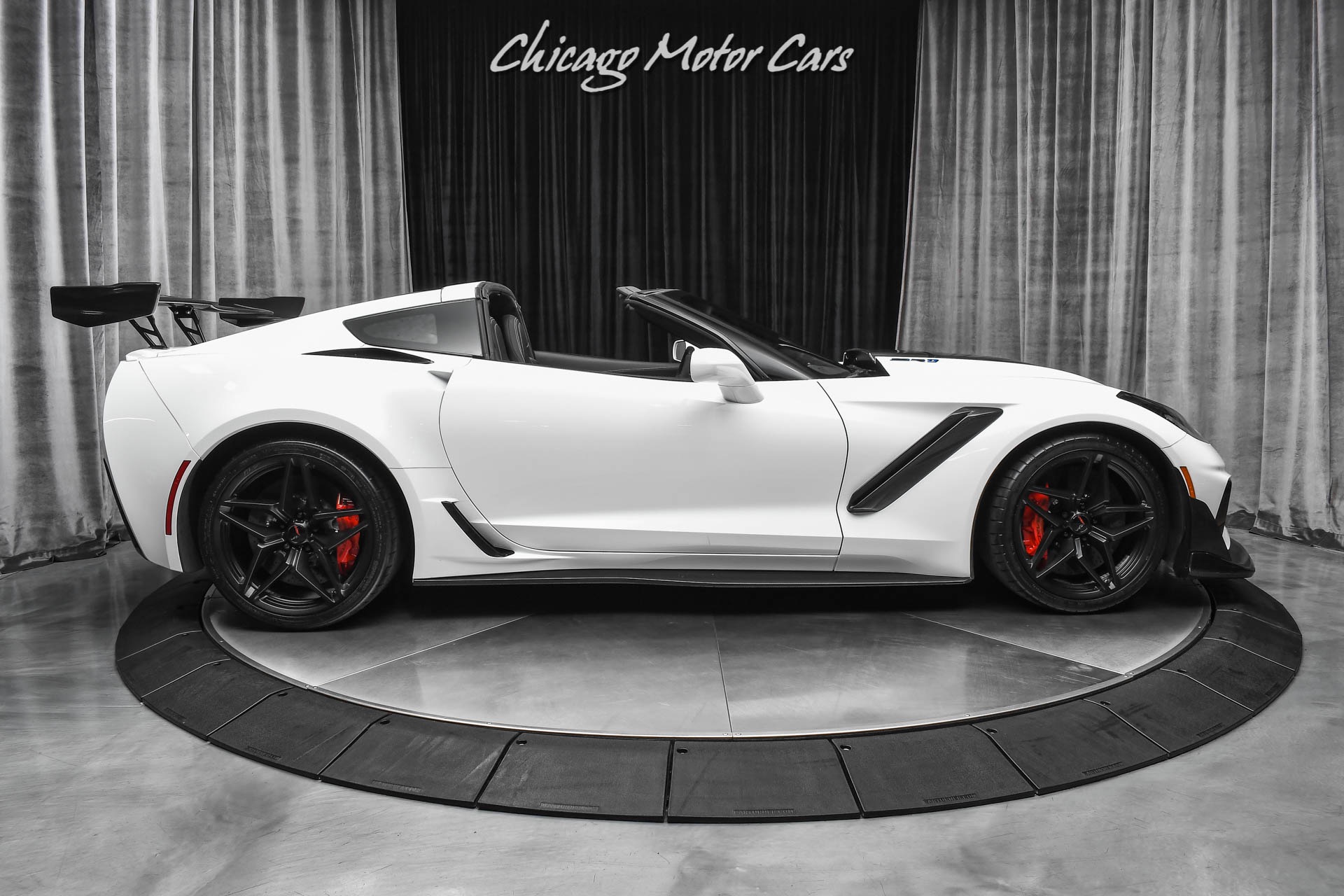 Used-2019-Chevrolet-Corvette-ZR1-3ZR-Package-Track-Performance-Package-9k-Miles