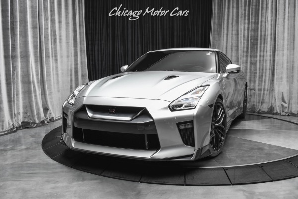 Used 2017 Nissan GT-R Premium for sale Sold at Chicago Motor Cars in West Chicago IL 60185 2