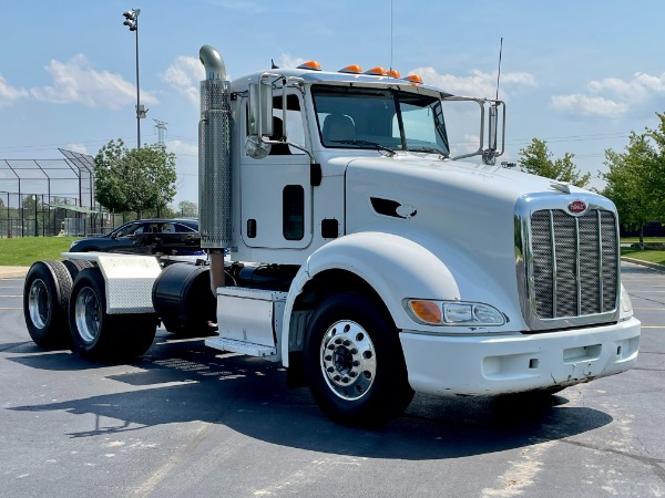 Used 2009 Peterbilt 386 Day Cab - Cummins ISX - 13 Speed Manual - WET KIT! for sale Sold at Chicago Motor Cars in West Chicago IL 60185 3