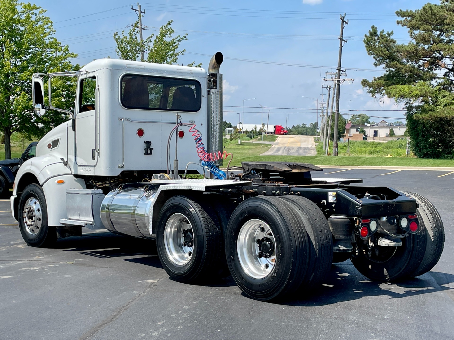 Used-2009-Peterbilt-386-Day-Cab---Cummins-ISX---13-Speed-Manual---WET-KIT