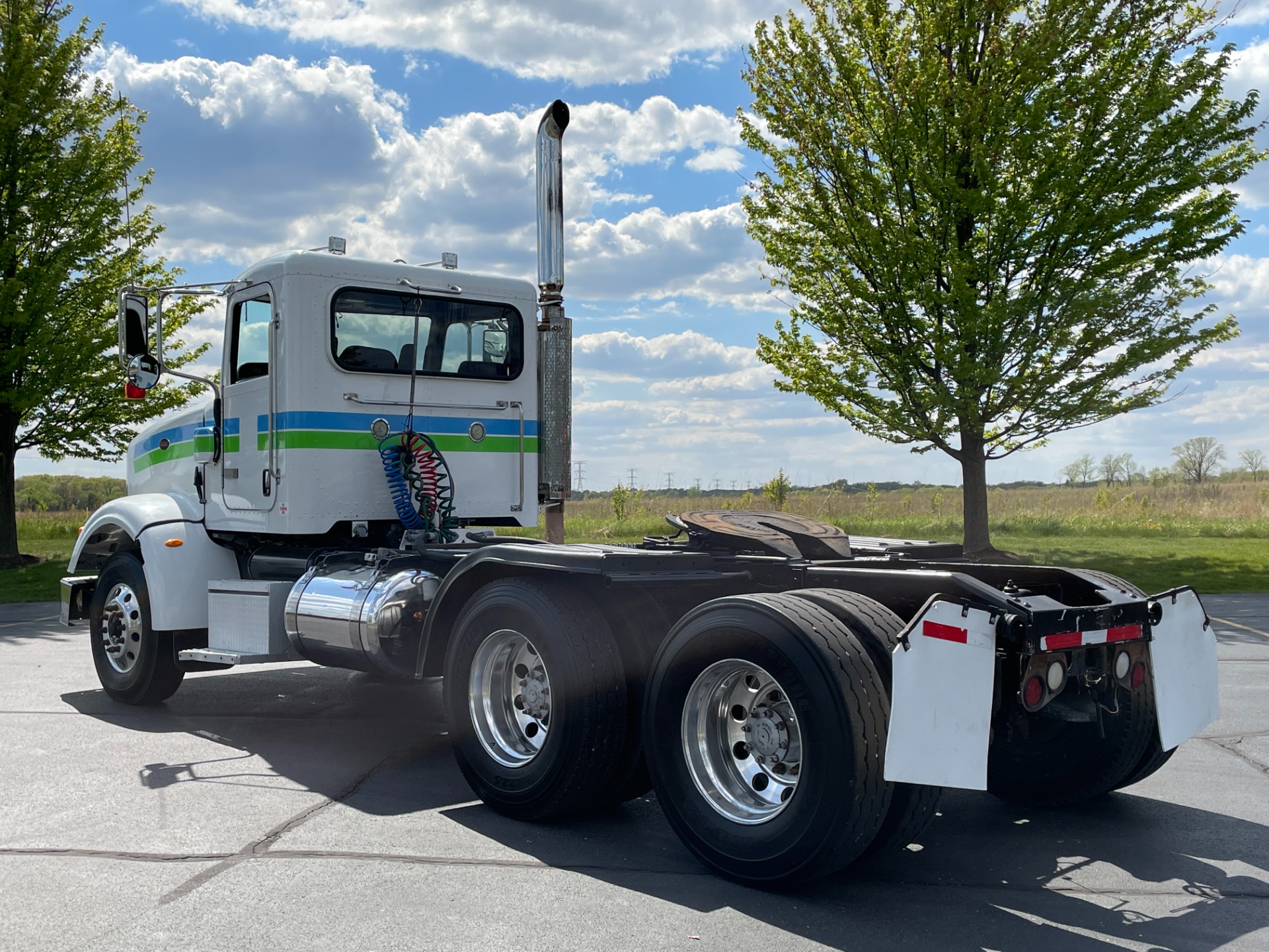 Used-2008-Peterbilt-367-Day-Cab---Cummins-ISX---10-Speed-Manual