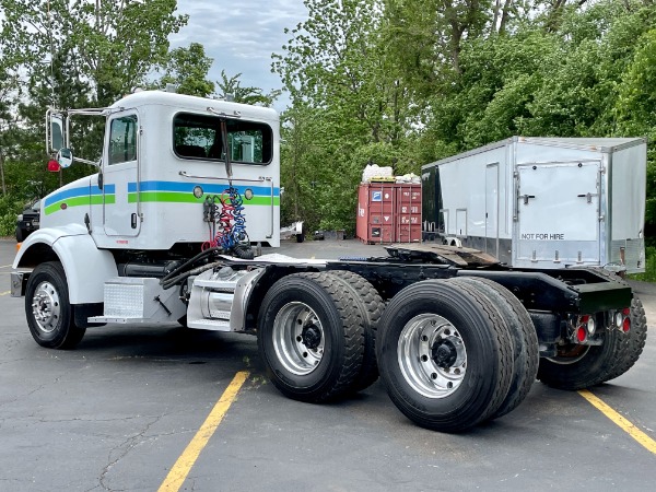 Used-2006-Peterbilt-378-Day-Cab---Cummins-ISX-Power---10-Speed-Manual---WET-KIT