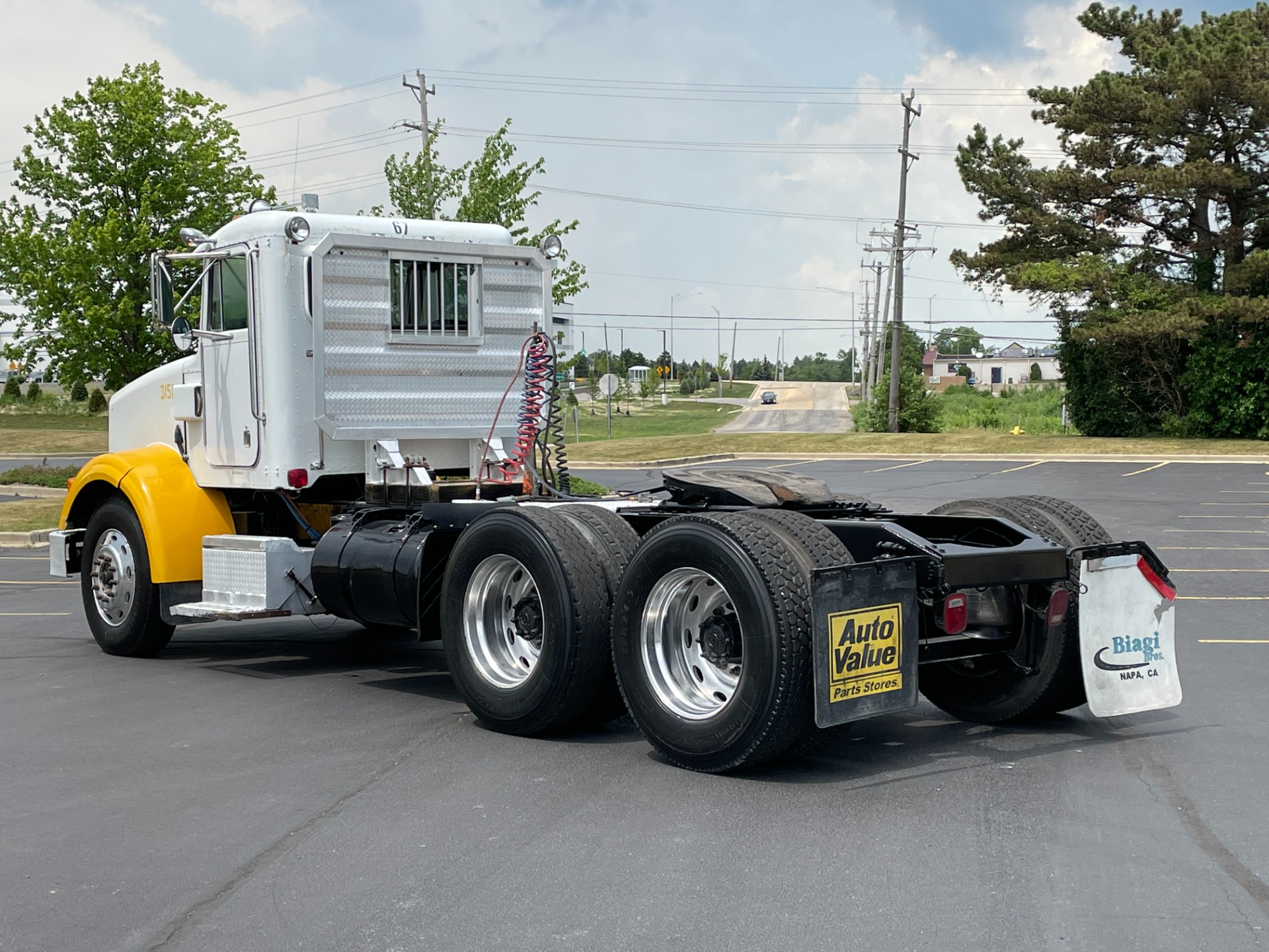 Used-2004-Peterbilt-378-Day-Cab---Cat-Turbo-Diesel---10-Speed-Manual