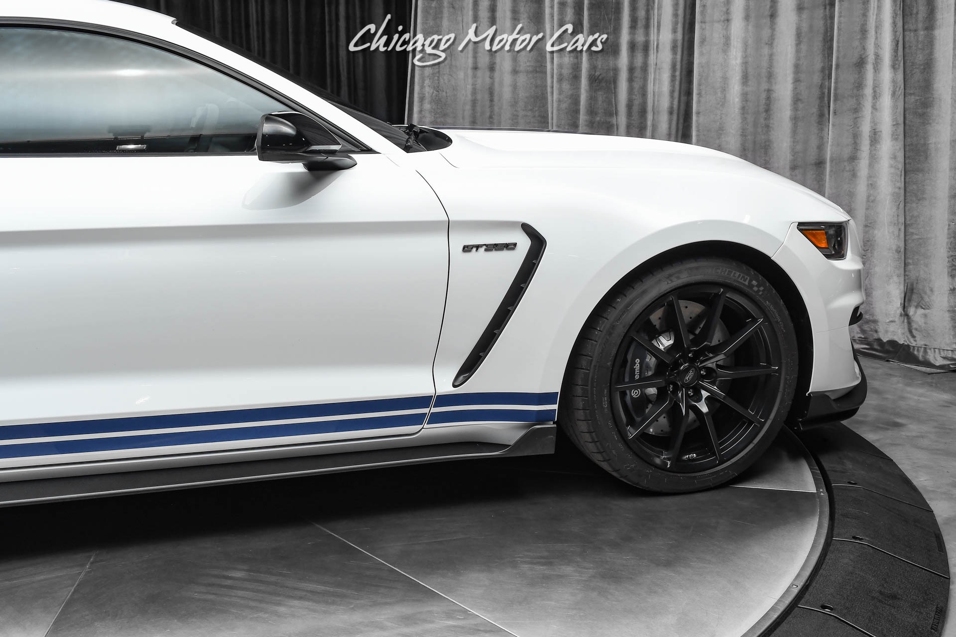 Used-2016-Ford-Mustang-Shelby-GT350