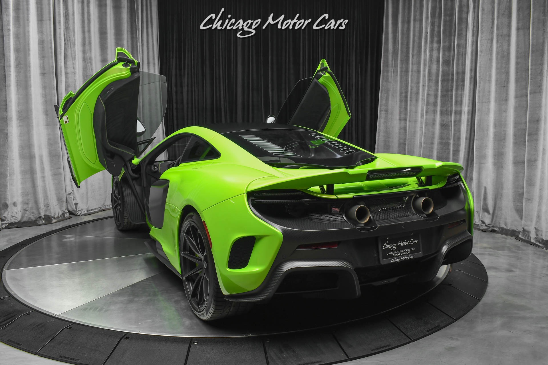 Used-2016-McLaren-675LT-Coupe-Carbon-Fiber-Exterior-Upgrade-Pack-Rare-Napier-Green