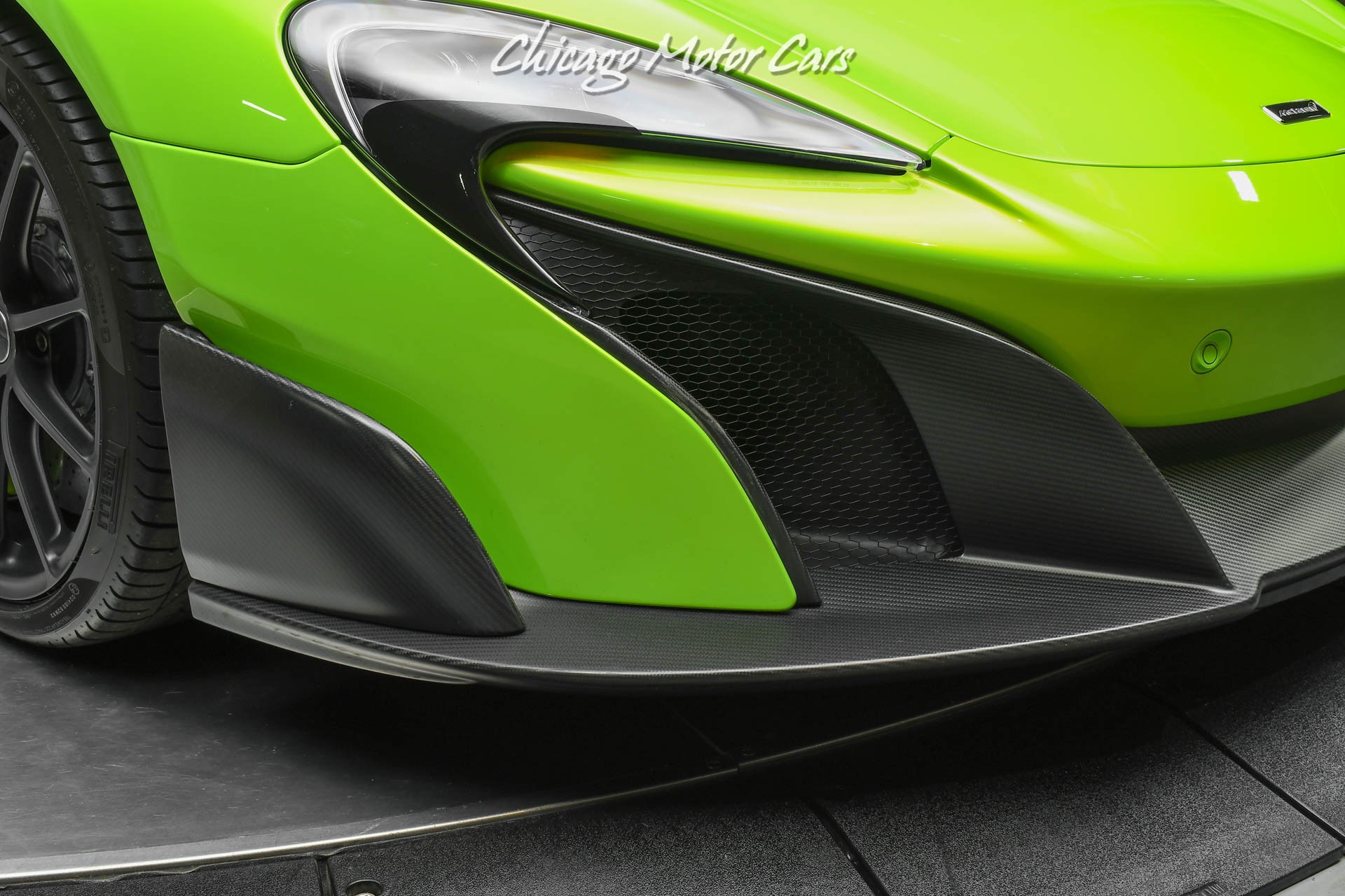 Used-2016-McLaren-675LT-Coupe-Carbon-Fiber-Exterior-Upgrade-Pack-Rare-Napier-Green