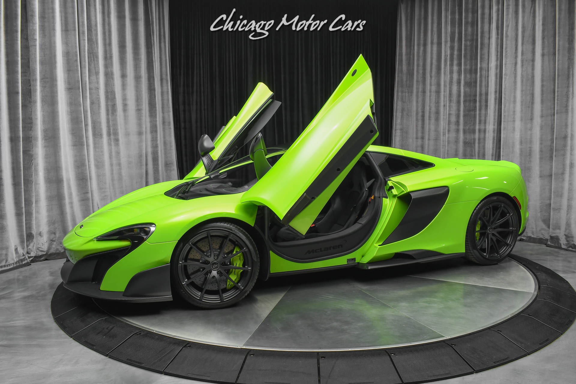 Used-2016-McLaren-675LT-Coupe-Carbon-Fiber-Exterior-Upgrade-Pack-Rare-Napier-Green