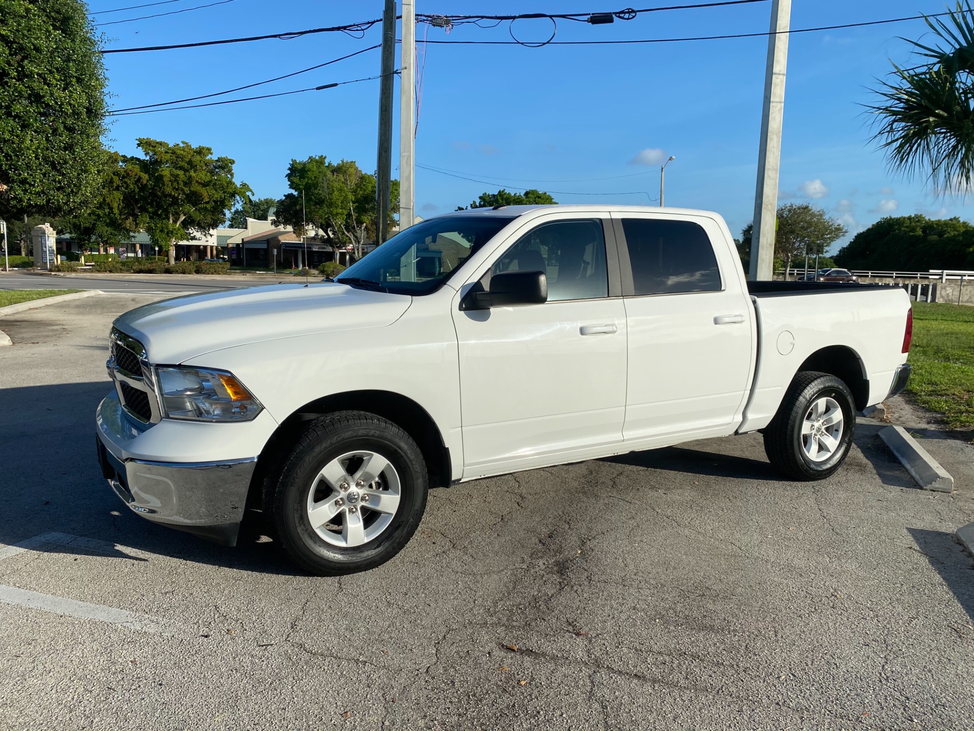 Used-2019-Ram-Pickup-1500-Classic-4X4-SLT-57L-HEMI-V8-ENGINE-ONLY-3k-Miles