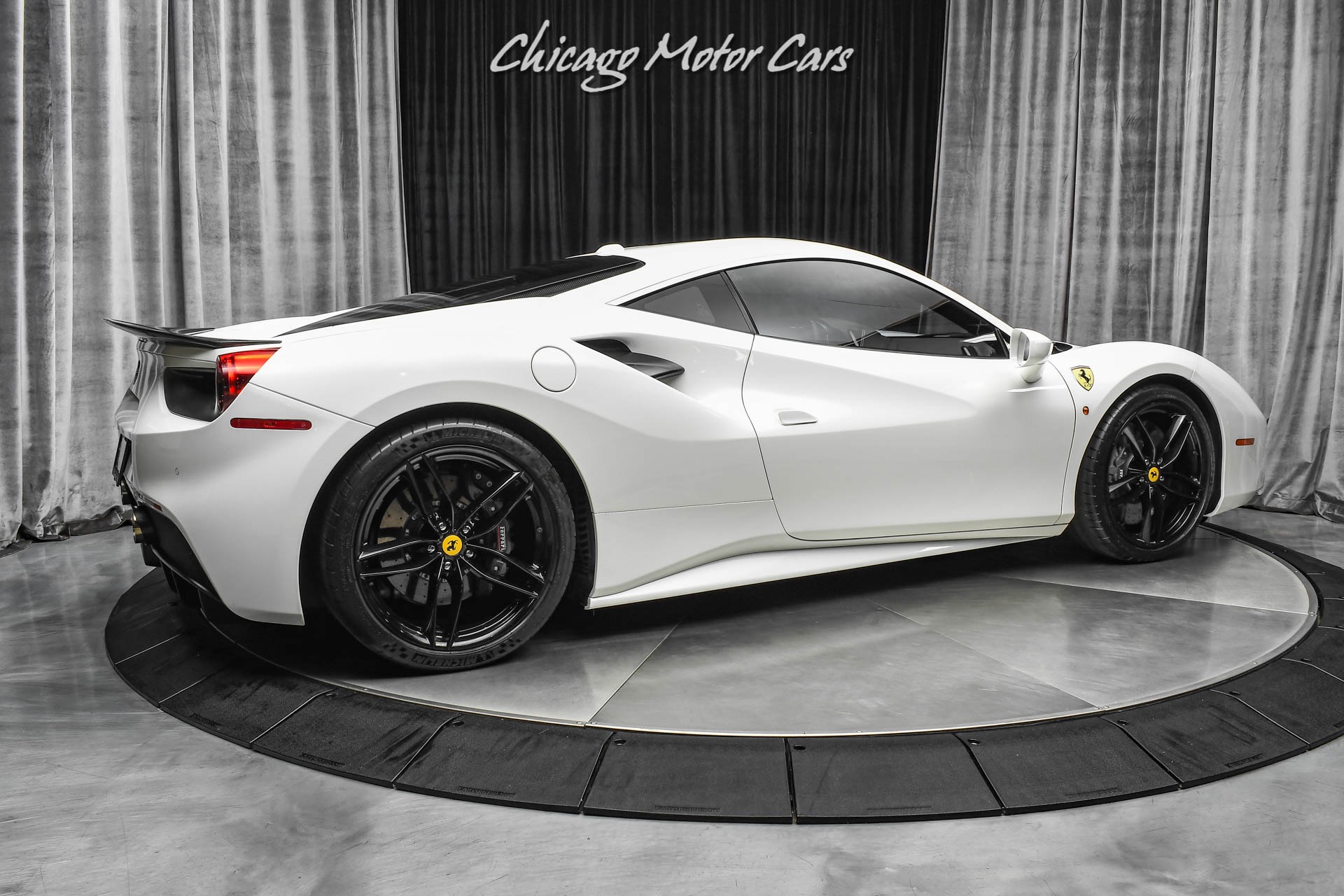 Used-2017-Ferrari-488-GTB-Coupe-Akrapovic-Exhaust-Front-Axle-Lift-Navigation-Carbon-Fiber-Loaded