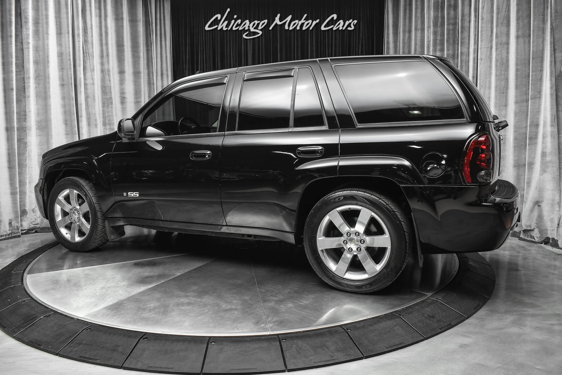 Used-2007-Chevrolet-TrailBlazer-AWD-SS-Extremely-Clean-and-Well-Maintained-Upgraded-Exhaust-Tuned