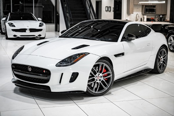 Used 2016 Jaguar F-TYPE R 5.0L V8 Supercharged AWD COUPE! VISION PKG! 20 WHEELS! $108,183 MSRP! for sale Sold at Chicago Motor Cars in West Chicago IL 60185 4