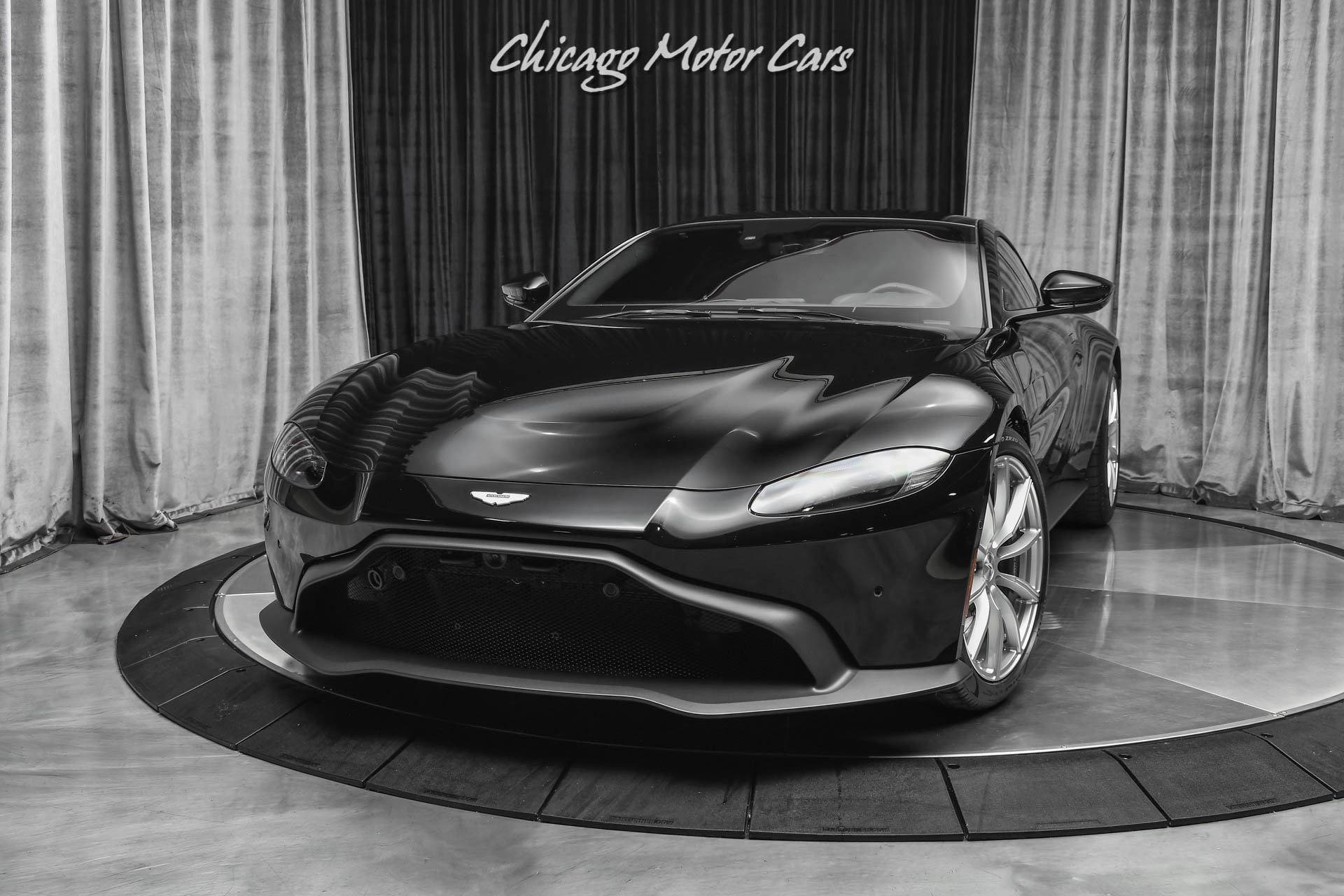 Used-2020-Aston-Martin-Vantage-Tech-Collection-Only-1100-Miles-500-Horsepower