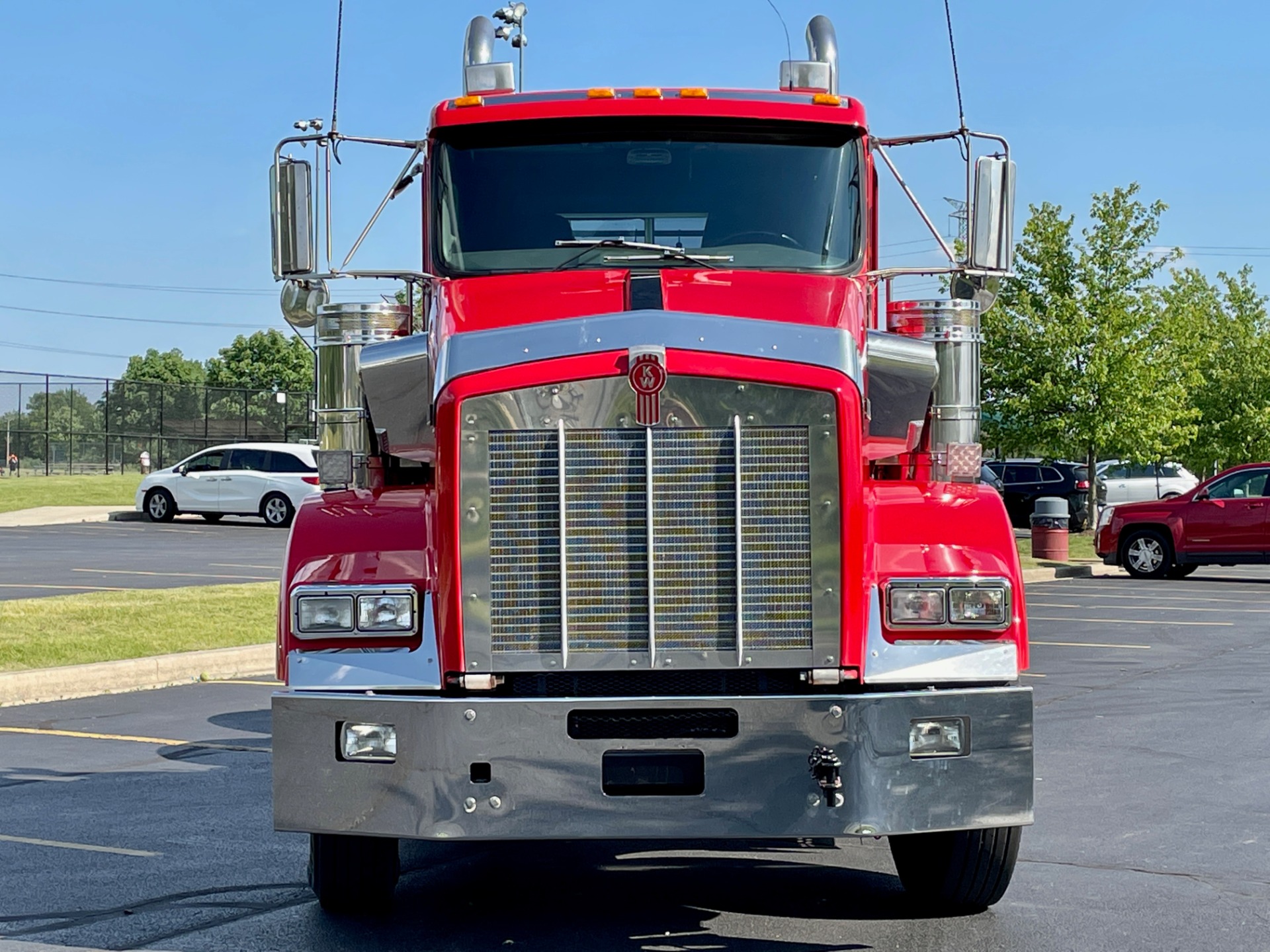 Used-2006-Kenworth-T800-Day-Cab---CAT-C15---475-HP---10-Speed-Manual---WET-KIT---SUNROOF