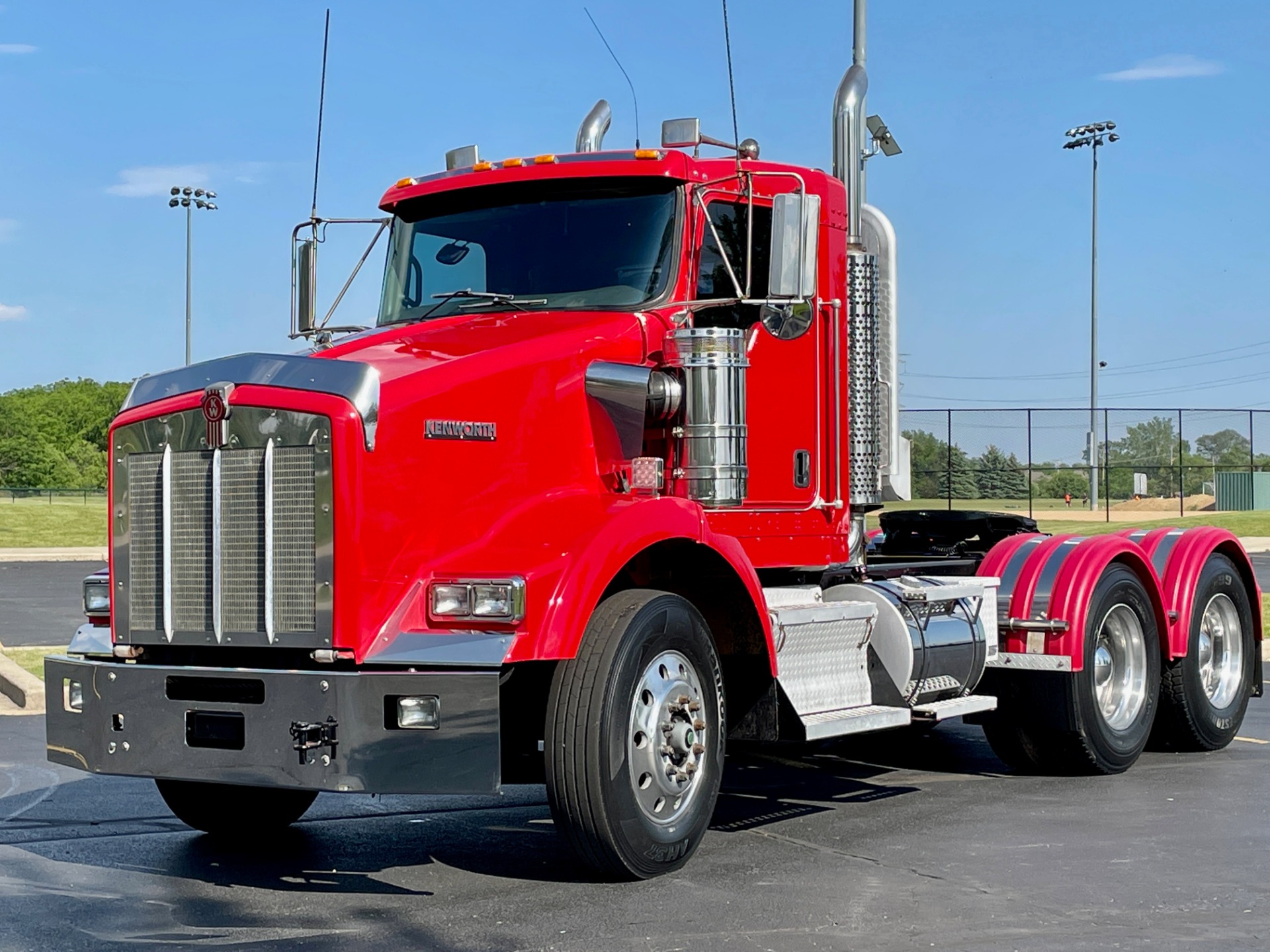 Used-2006-Kenworth-T800-Day-Cab---CAT-C15---475-HP---10-Speed-Manual---WET-KIT---SUNROOF