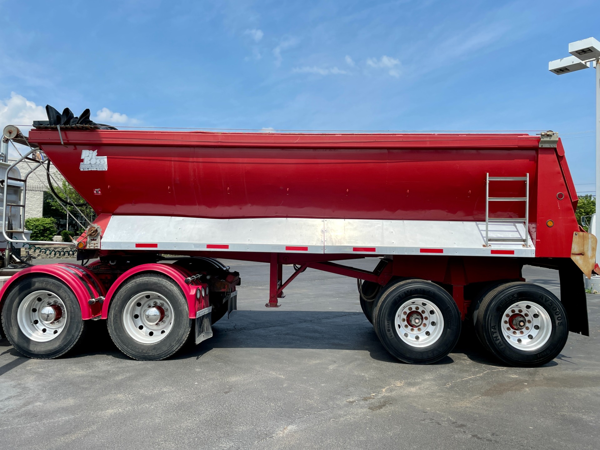 Used-2000-L-M-Pit-Boss-Dump-Trailer