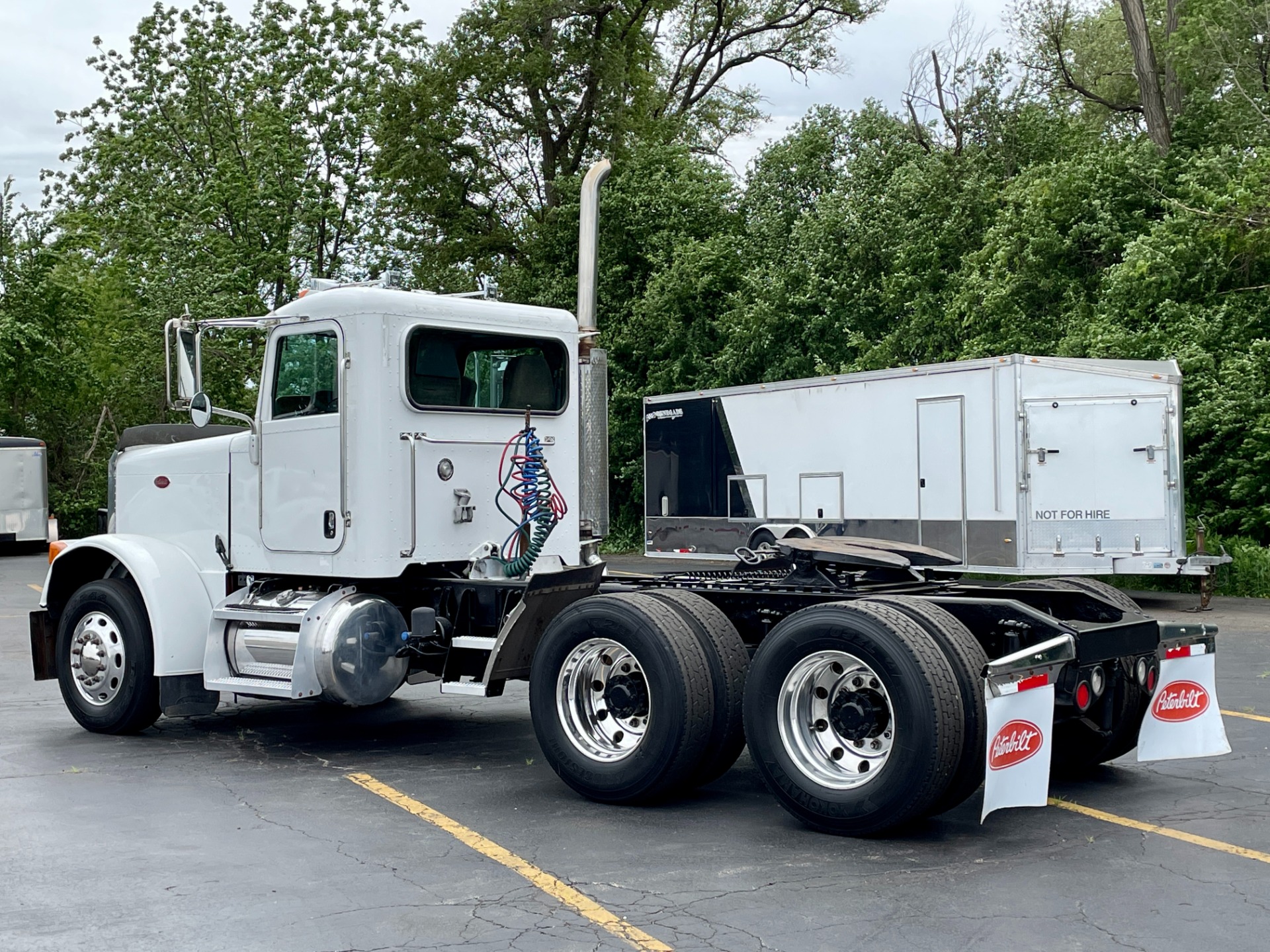 Used-2007-Peterbilt-379-Day-Cab---Cummins-ISX---10-Speed-Manual