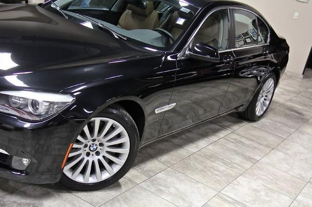 New-2011-BMW-750i-xDrive-AWD