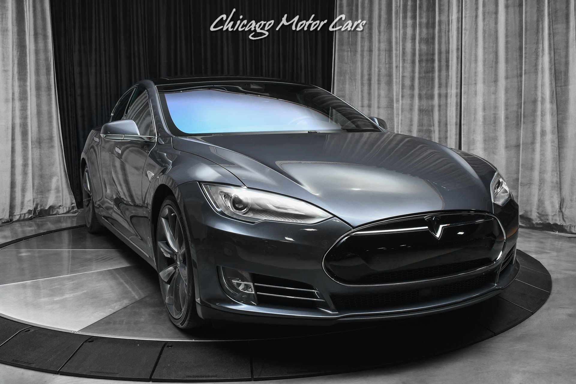 Used-2015-Tesla-Model-S-P85D-Sedan-MSRP-129200-Autopilot-Carbon-Fiber-Premium-Interior-Superchar