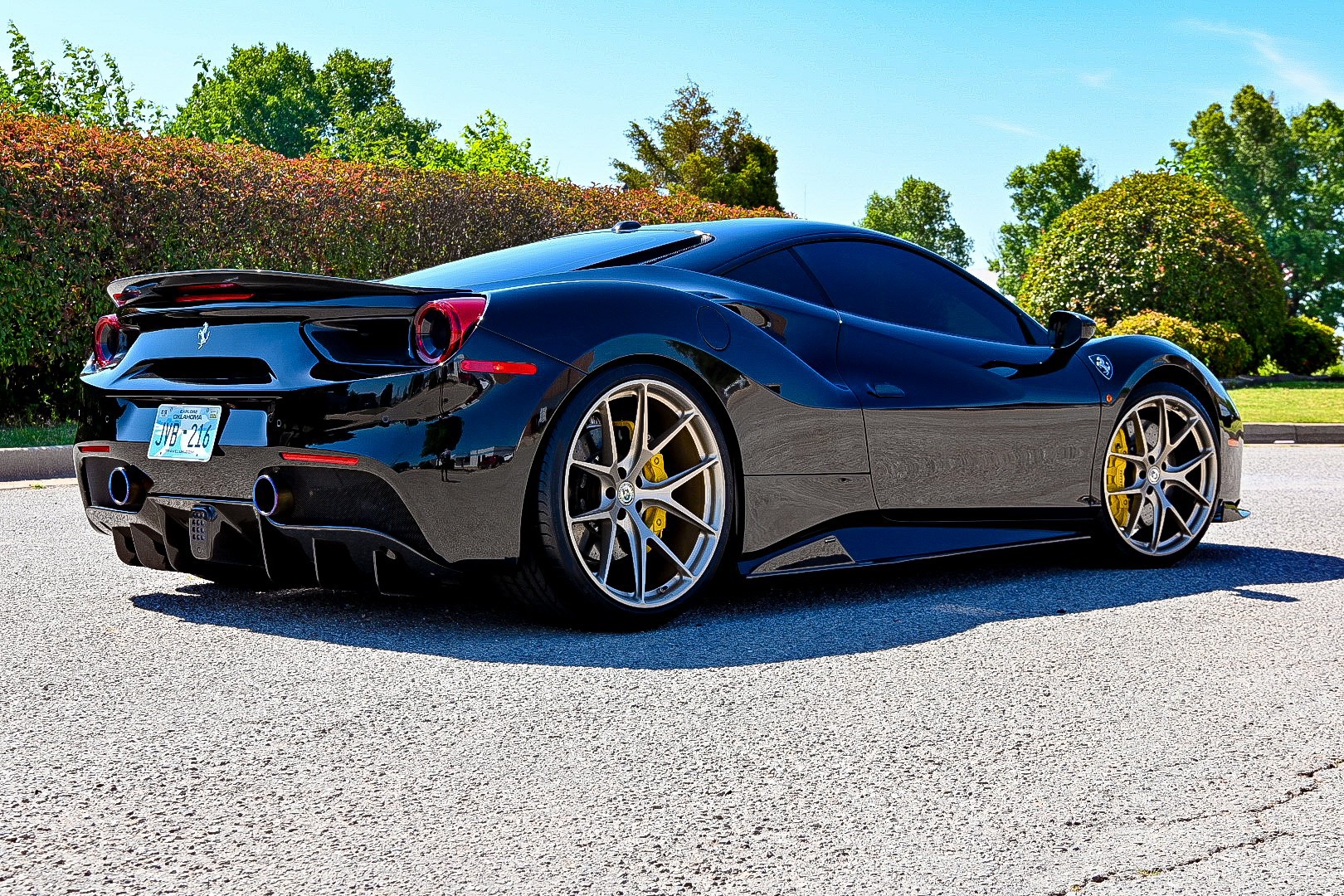 Порше 488 спайдер