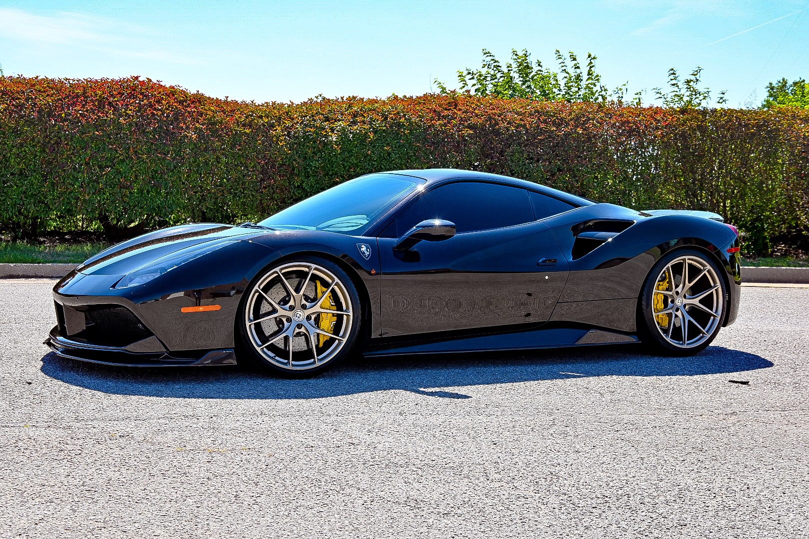 Порше 488 спайдер