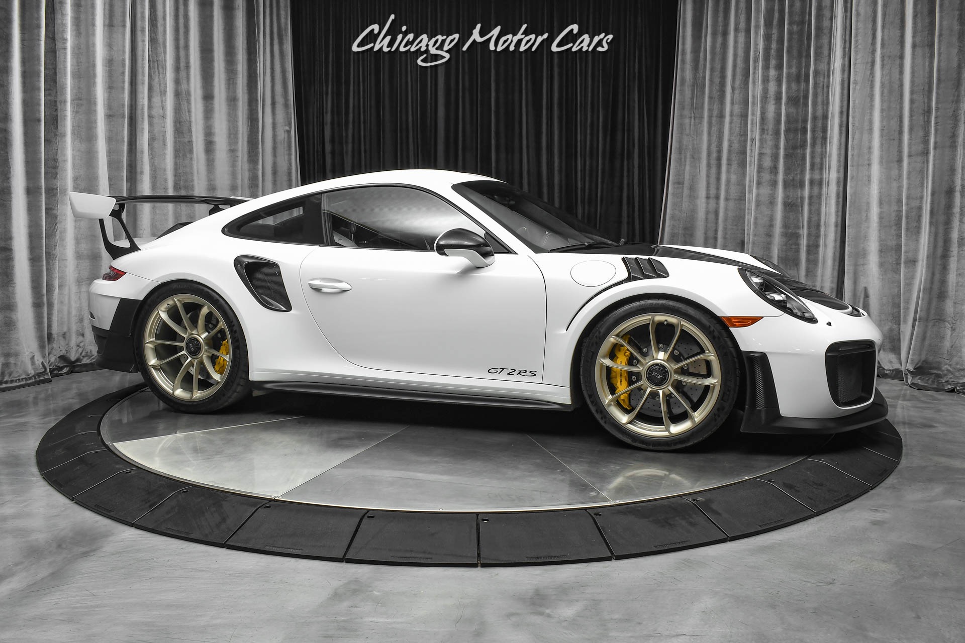 Used-2018-Porsche-911-GT2-RS-Only-1800-Miles-Carbon-Hood---Mirrors