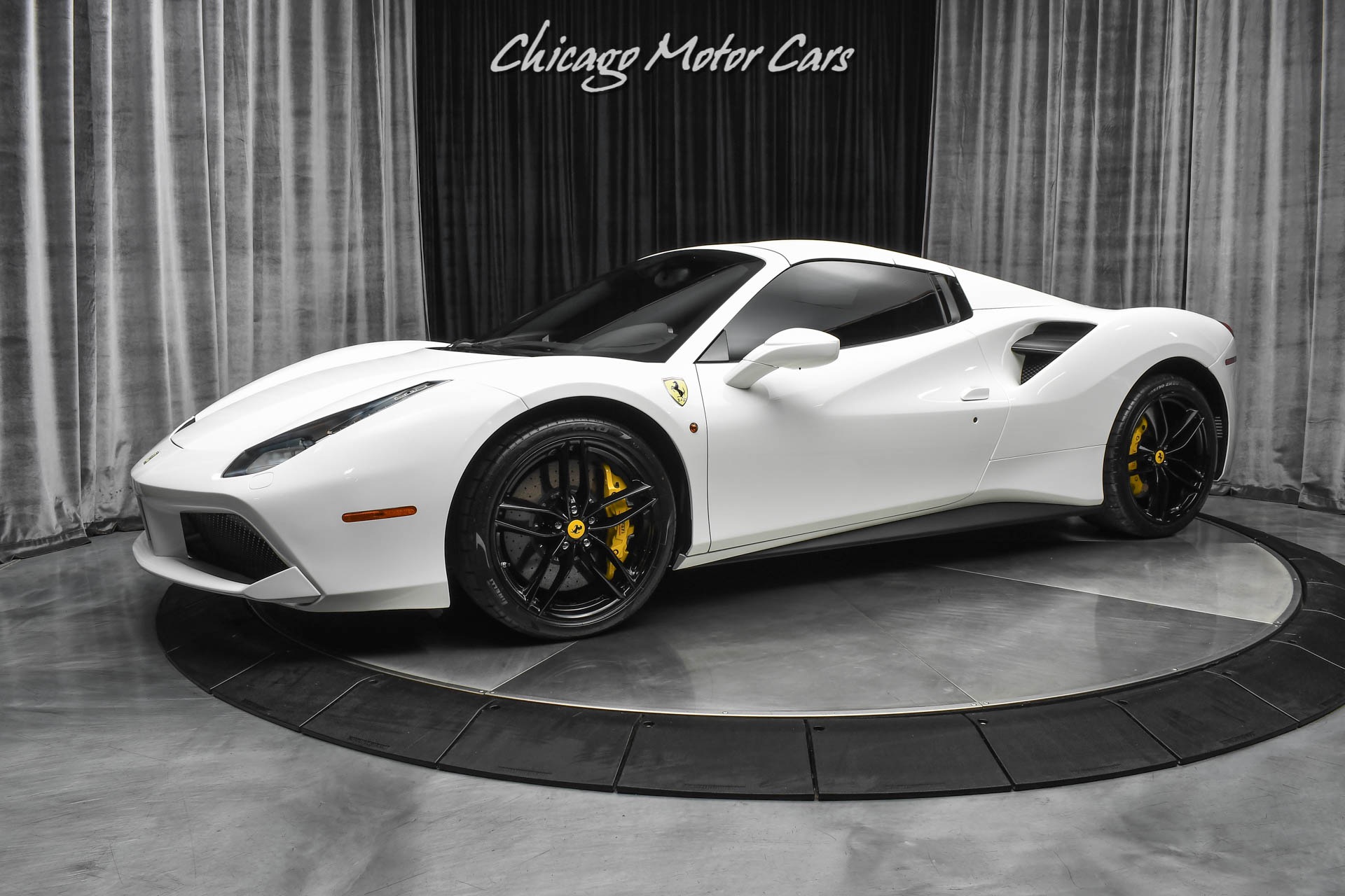 Used-2019-Ferrari-488-Spider-Carbon-Fiber-Race-Seats-Carbon-Fiber-Racing-Package-LOADED