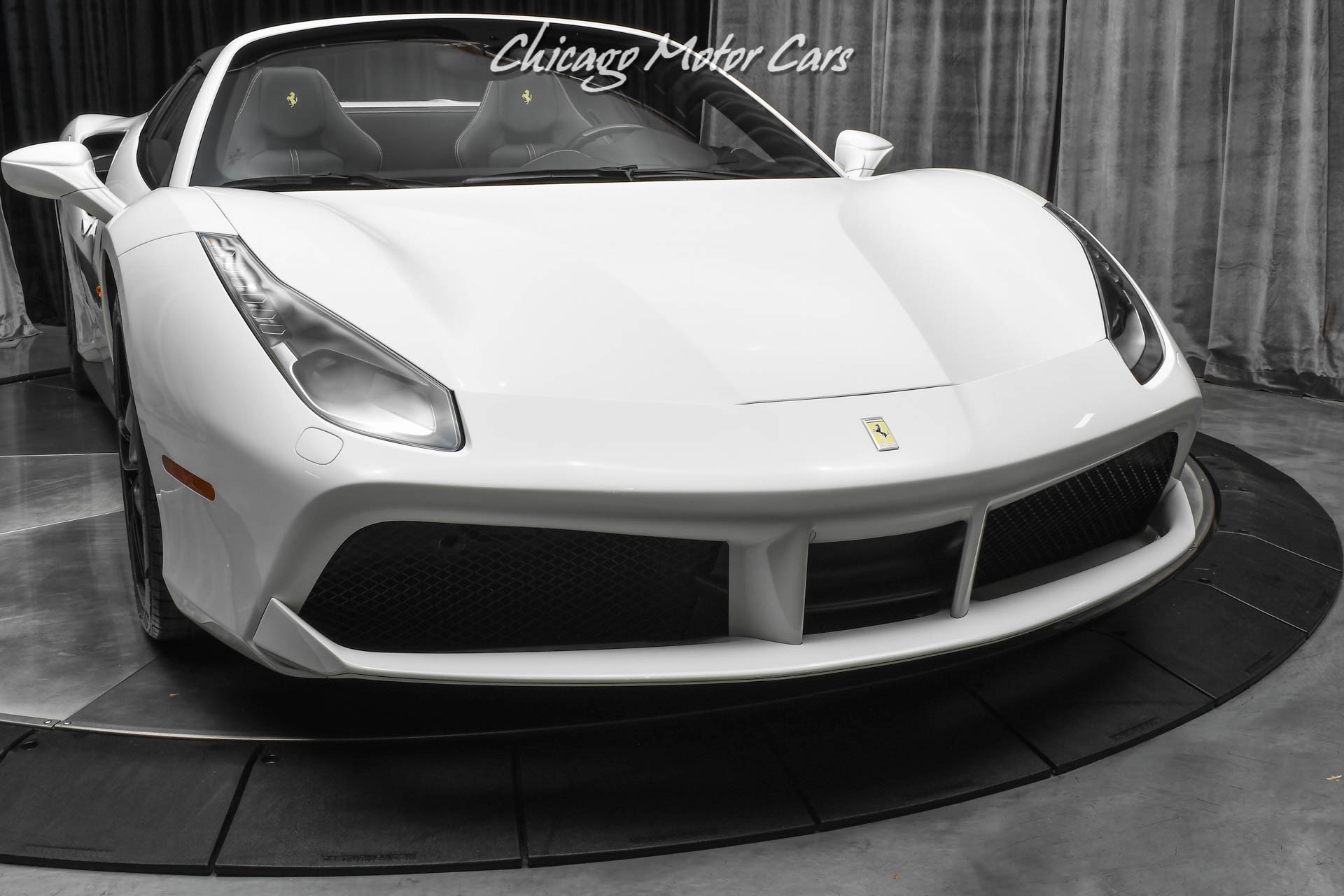 Used-2019-Ferrari-488-Spider-Carbon-Fiber-Race-Seats-Carbon-Fiber-Racing-Package-LOADED