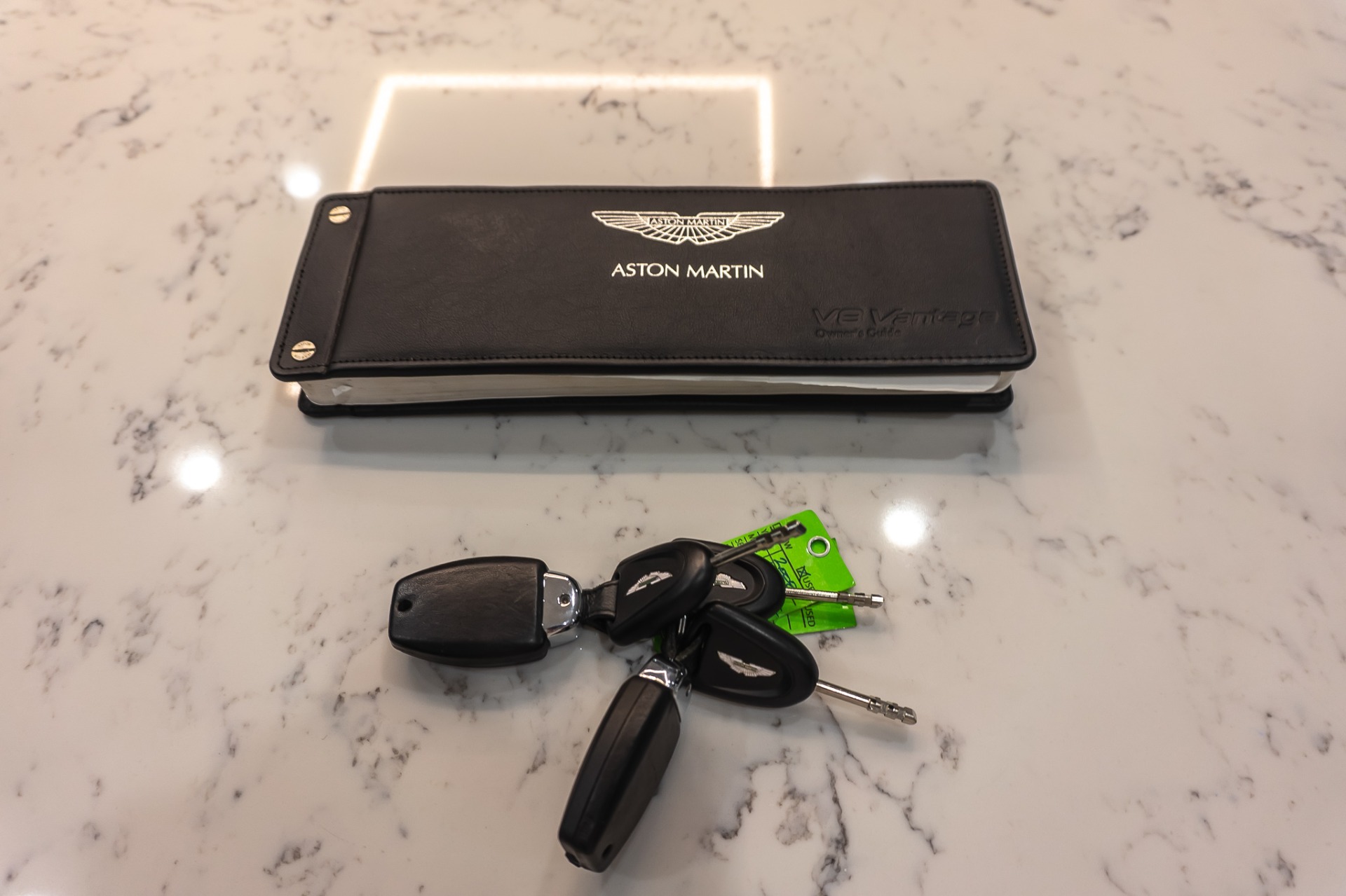 Used-2008-Aston-Martin-V8-Vantage-Roadster-NEW-CLUTCH-SERVICE-RECORDS-NAV-LOADED