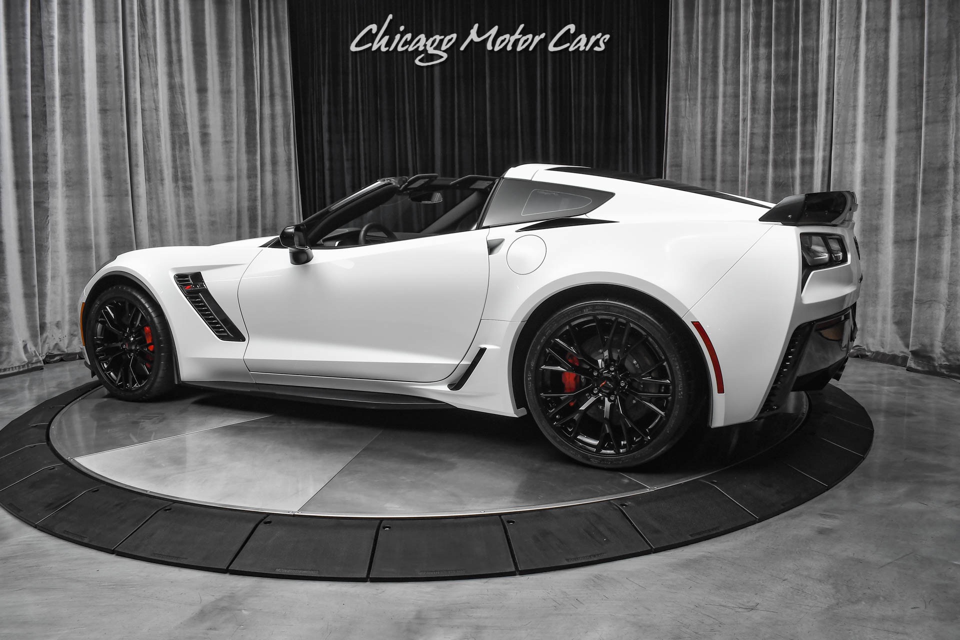 Used-2019-Chevrolet-Corvette-Z06-2LZ-ONLY-979-MILES-7-SPEED-MANUAL