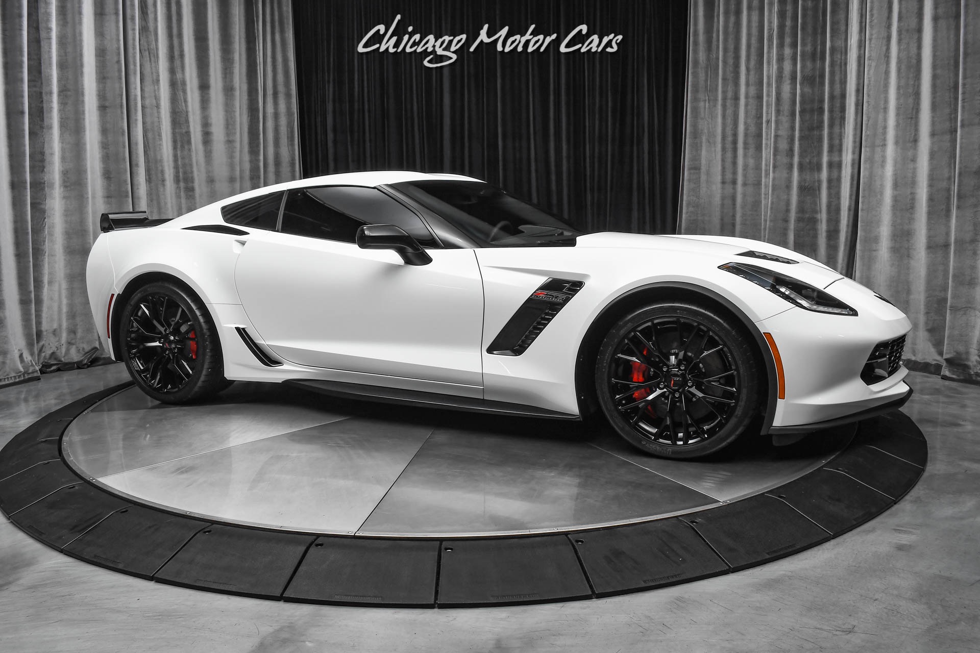 Used-2019-Chevrolet-Corvette-Z06-2LZ-ONLY-979-MILES-7-SPEED-MANUAL