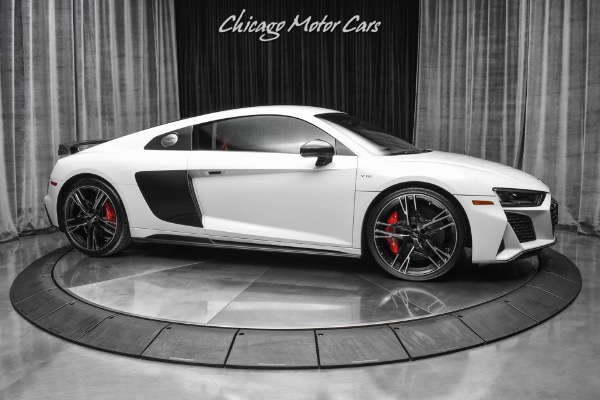 Used 2020 Audi R8 5.2 Quattro V10 Performance Coupe Sport PKG Only 4900 Miles Carbon Fiber for sale Sold at Chicago Motor Cars in West Chicago IL 60185 6
