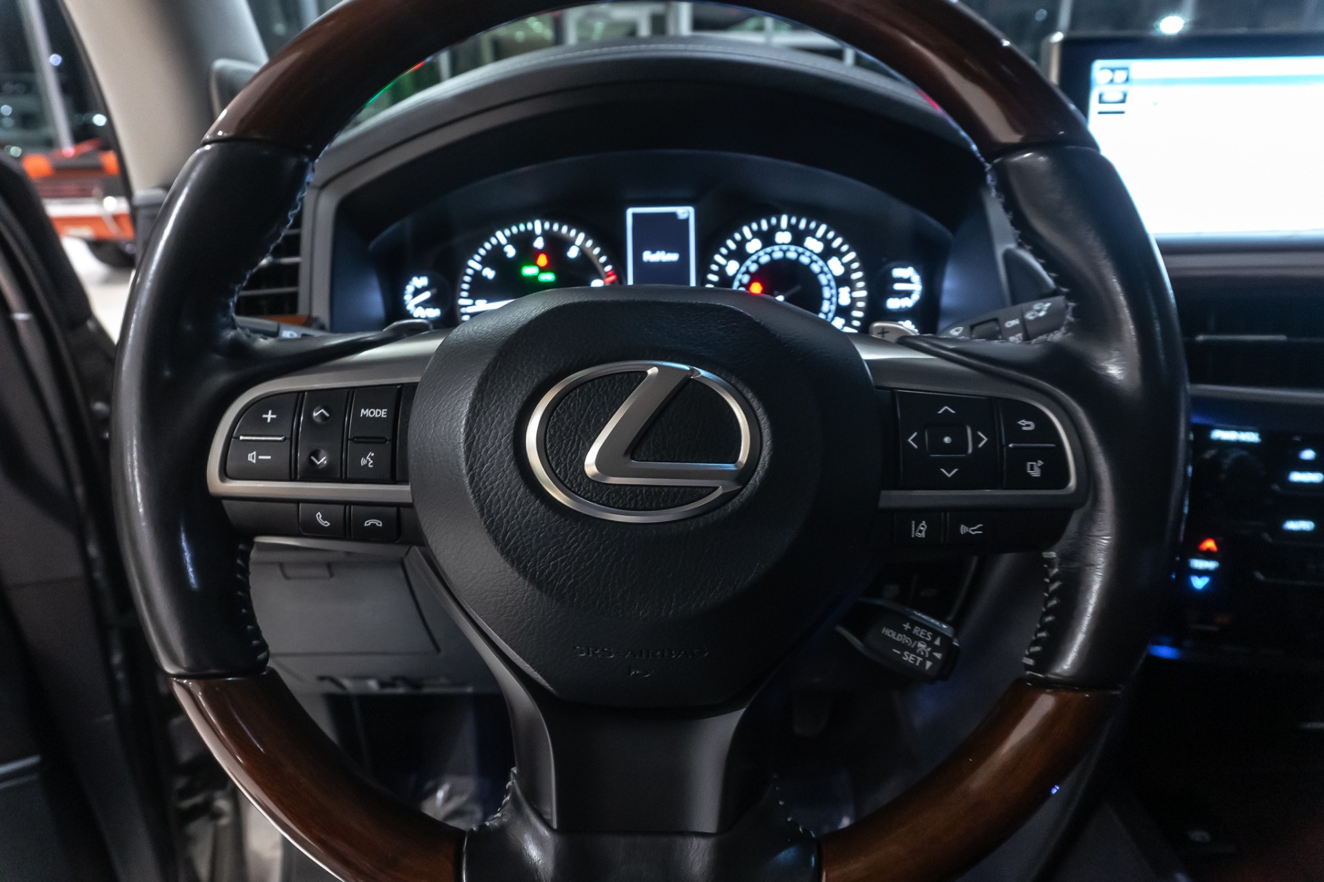 Used-2017-Lexus-LX570-AWD-REAR-ENTERTAINMENT-MARK-LEVINSON-AUDIO-LUXURY-PKG