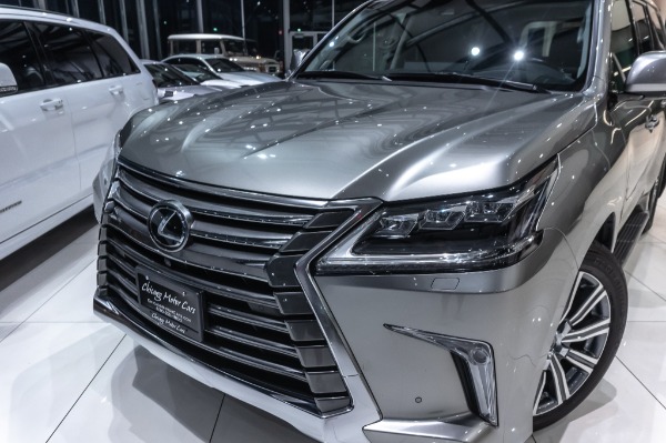 Used 2017 Lexus LX570 AWD REAR ENTERTAINMENT! MARK LEVINSON AUDIO! LUXURY PKG! for sale Sold at Chicago Motor Cars in West Chicago IL 60185 5