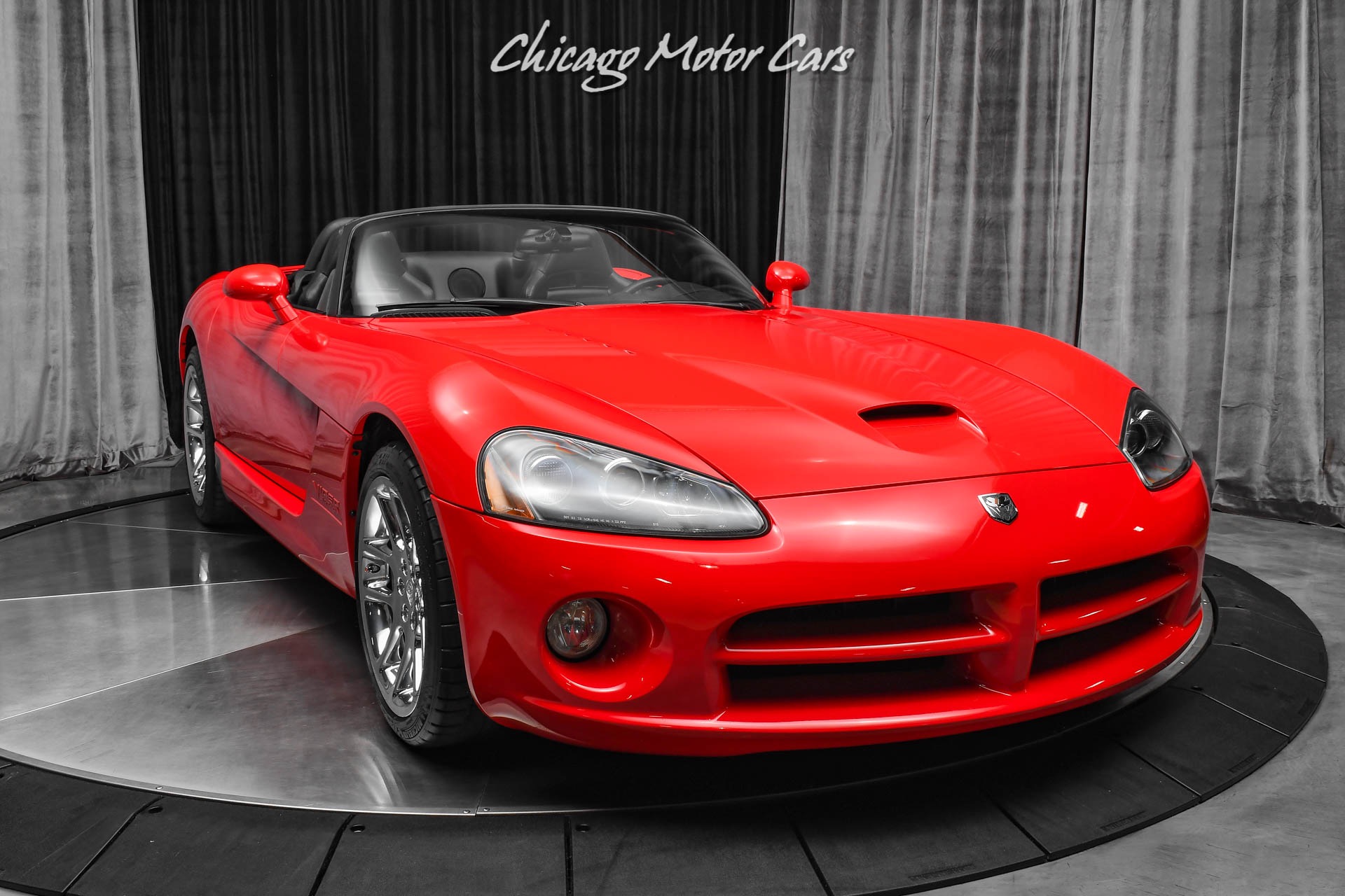 Used-2003-Dodge-Viper-SRT-10-Convertible-LOW-Miles-6-Speed-Manual