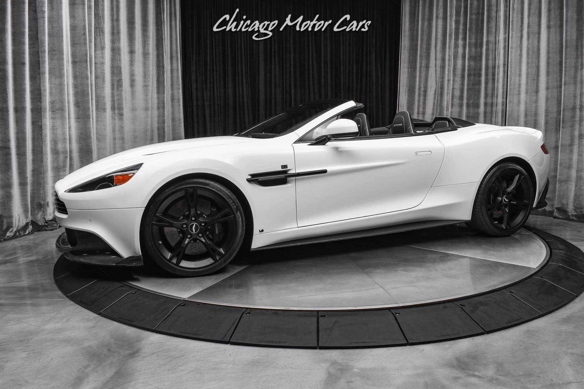 Used 2018 Aston Martin Vanquish S Volante $349k MSRP! Loaded with Carbon Fiber! Only 6400 Miles! for sale Sold at Chicago Motor Cars in West Chicago IL 60185 1