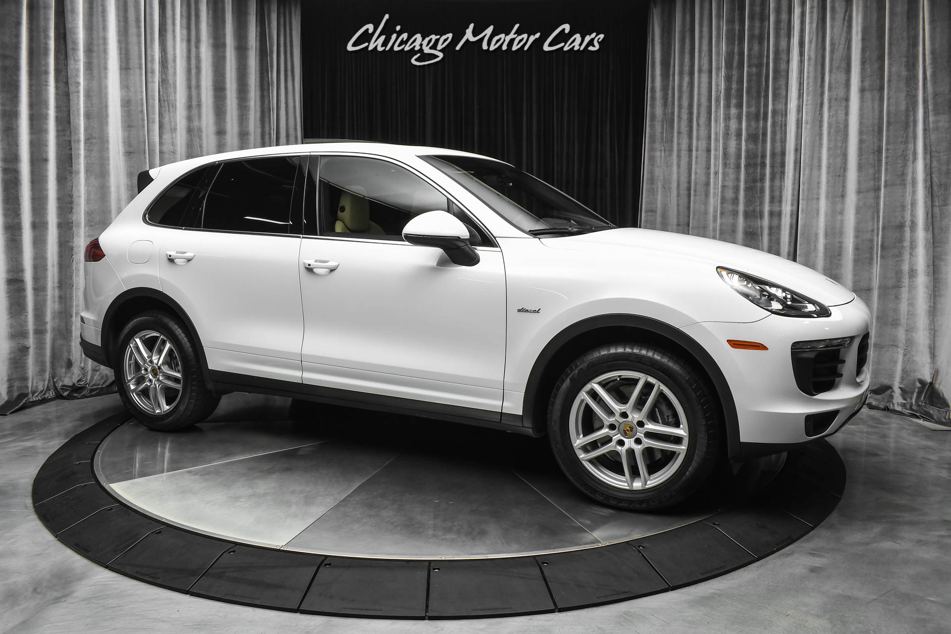 Used-2016-Porsche-Cayenne-Diesel-SUV-PREMIUM-PKG-PANORAMIC-SUNROOF-BOSE-AUDIO