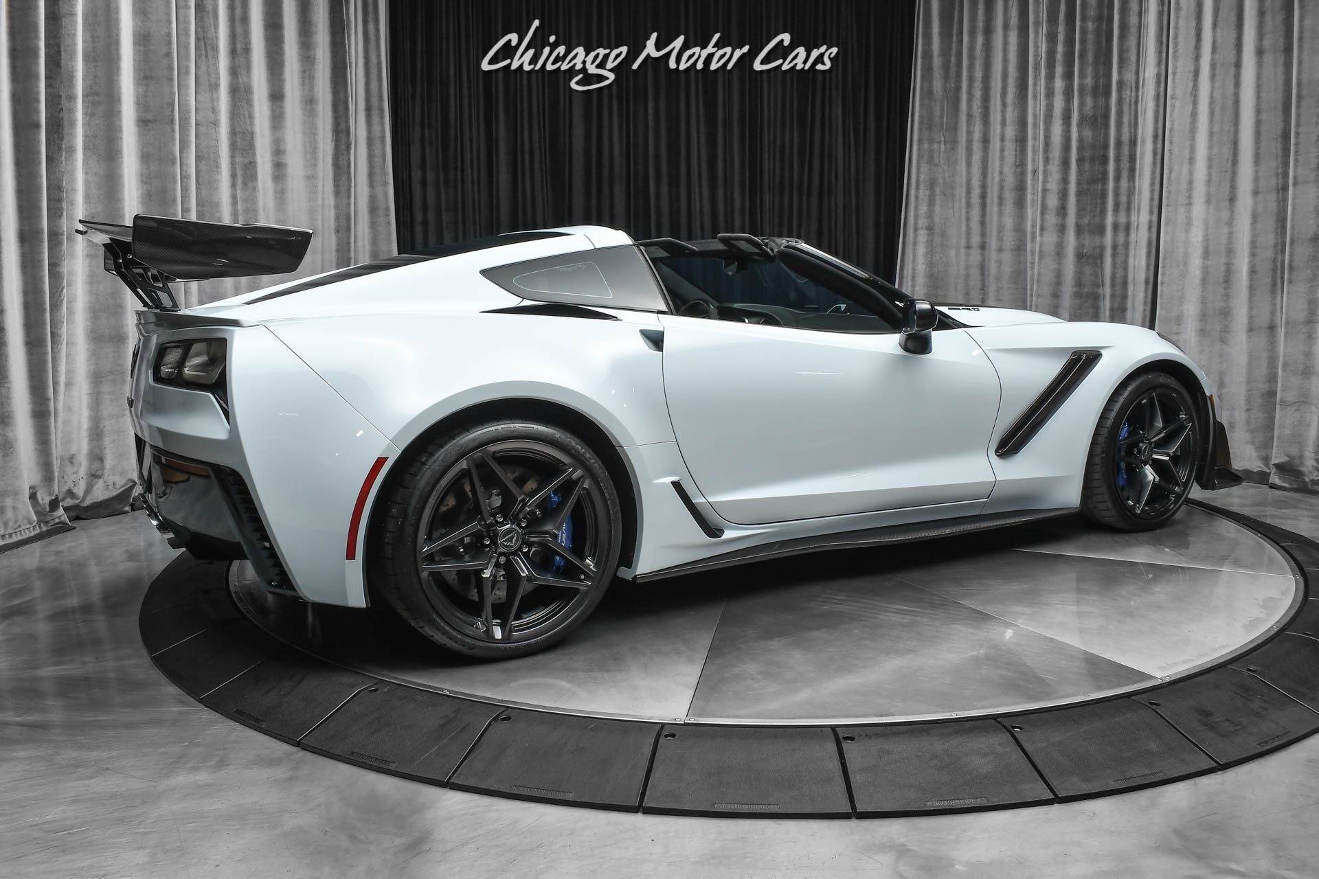 Used-2019-Chevrolet-Corvette-ZR1-3ZR-MANUAL-TRANS-TRACK-PACK-RARE-SPEC