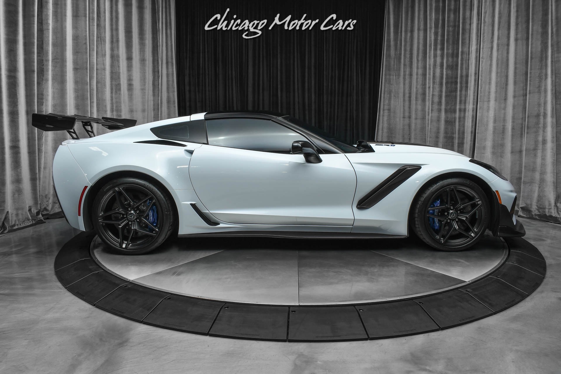 Used-2019-Chevrolet-Corvette-ZR1-3ZR-MANUAL-TRANS-TRACK-PACK-RARE-SPEC